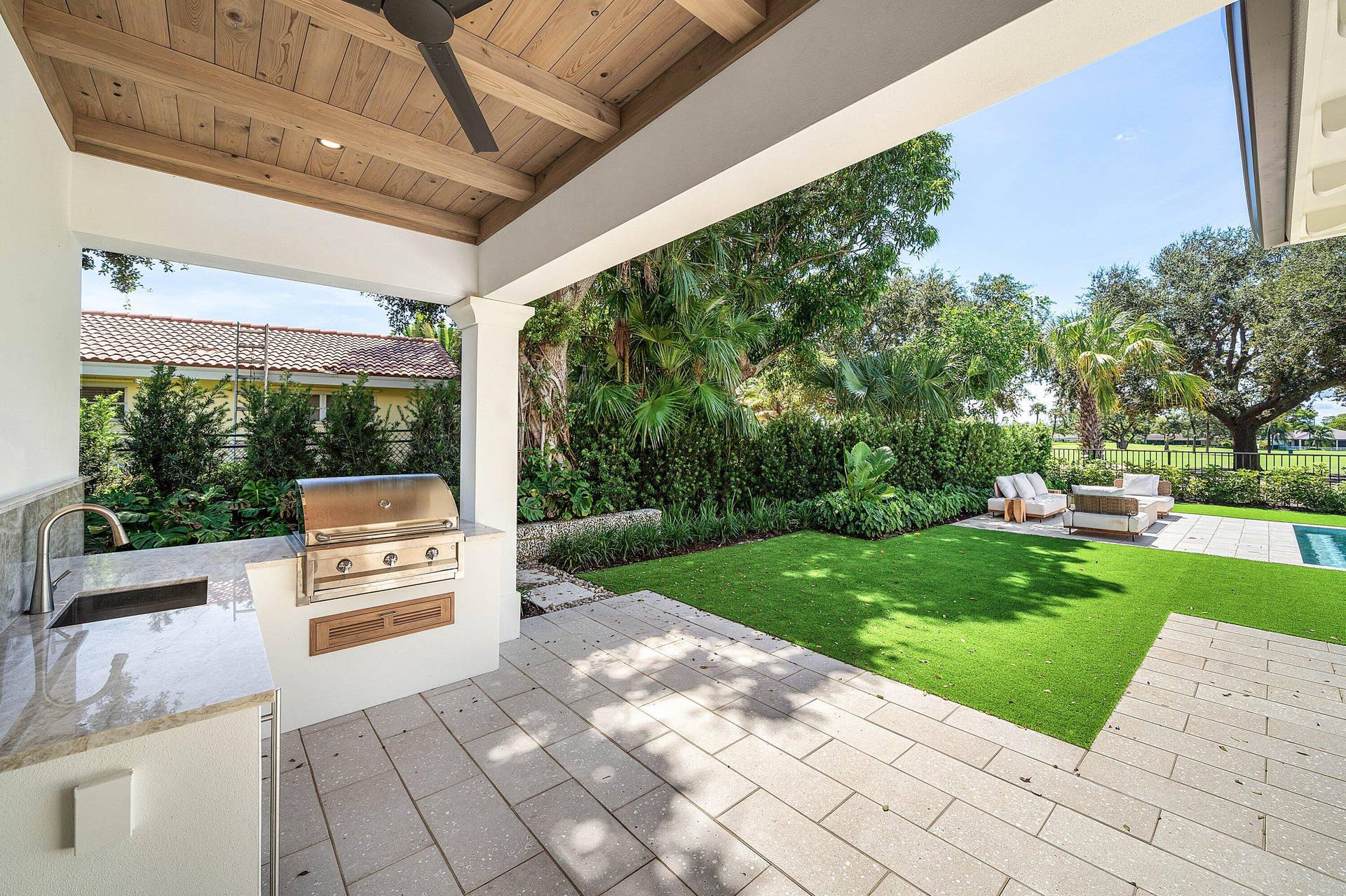 Outdoor Kitchen