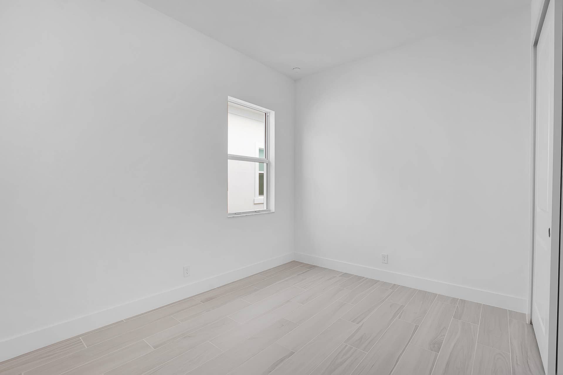 25_bedroom