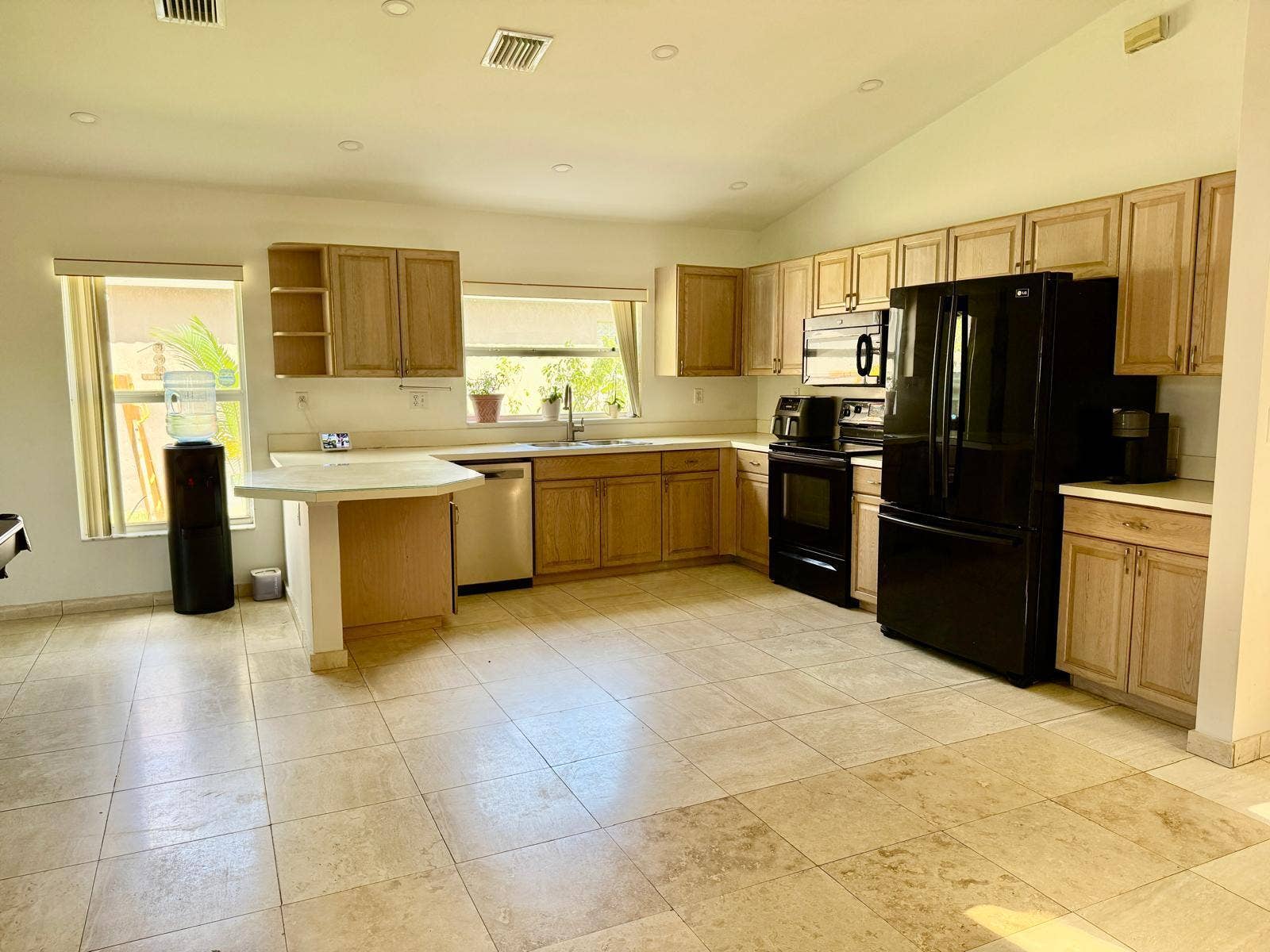 870 NW 166TH Avenue, Pembroke Pines, FL 33028 WhatsApp Image 2026-10-07 at 9.30.12 AM