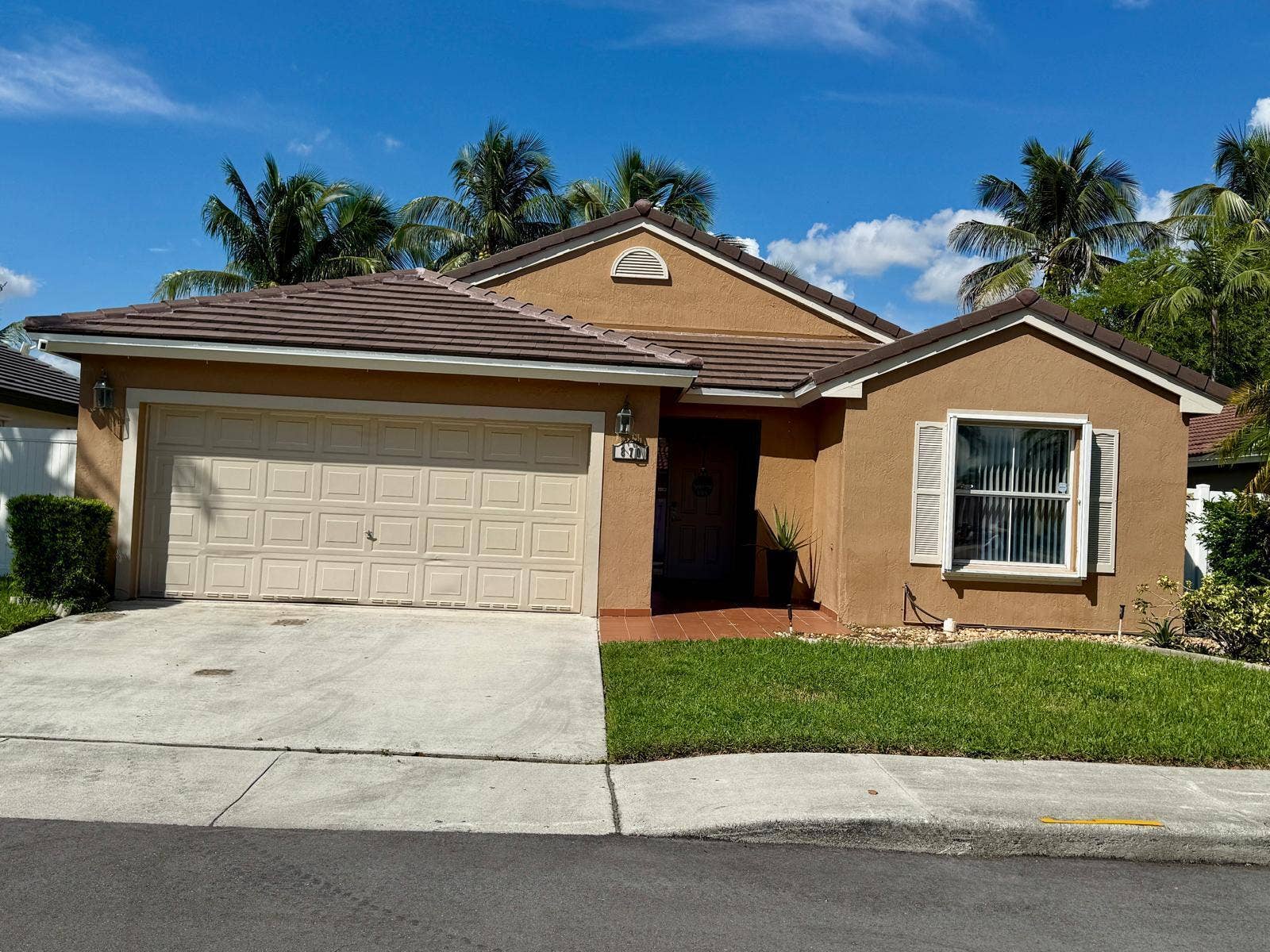 870 NW 166TH Avenue, Pembroke Pines, FL 33028 WhatsApp Image 2026-10-07 at 9.28.55 AM