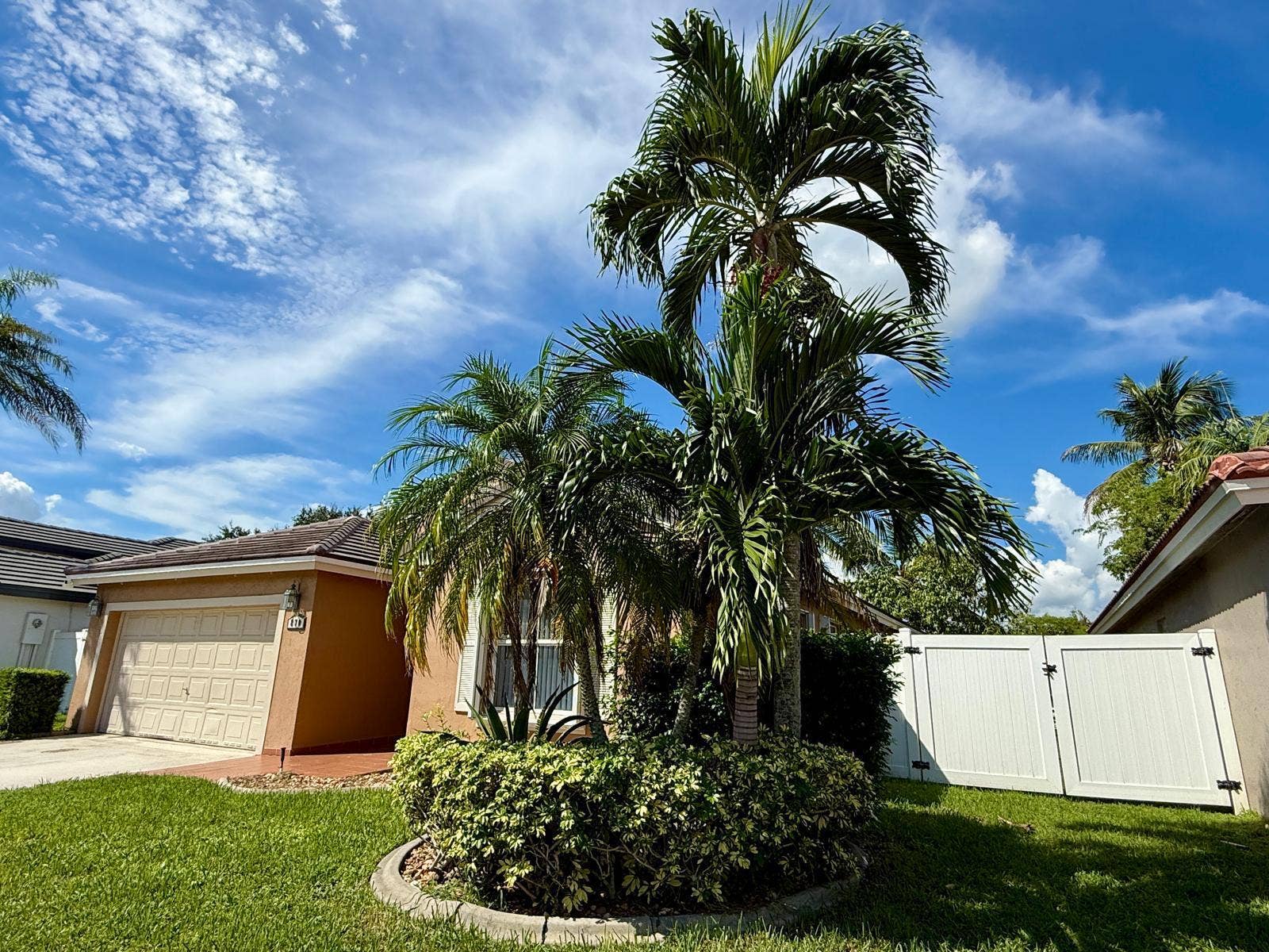 870 NW 166TH Avenue, Pembroke Pines, FL 33028 WhatsApp Image 2026-10-07 at 9.28.55 AM