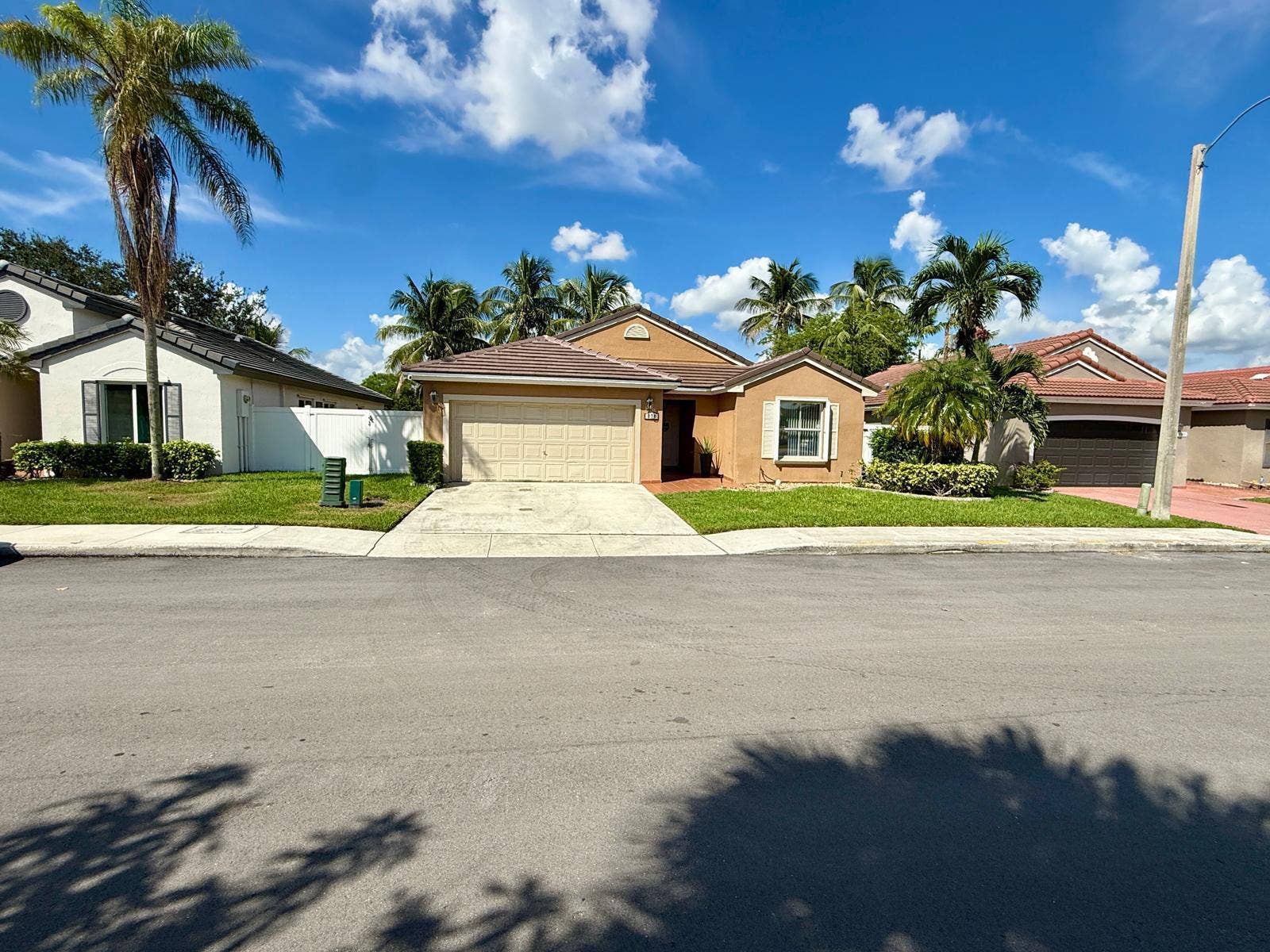870 NW 166TH Avenue, Pembroke Pines, FL 33028 WhatsApp Image 2026-10-07 at 9.28.55 AM
