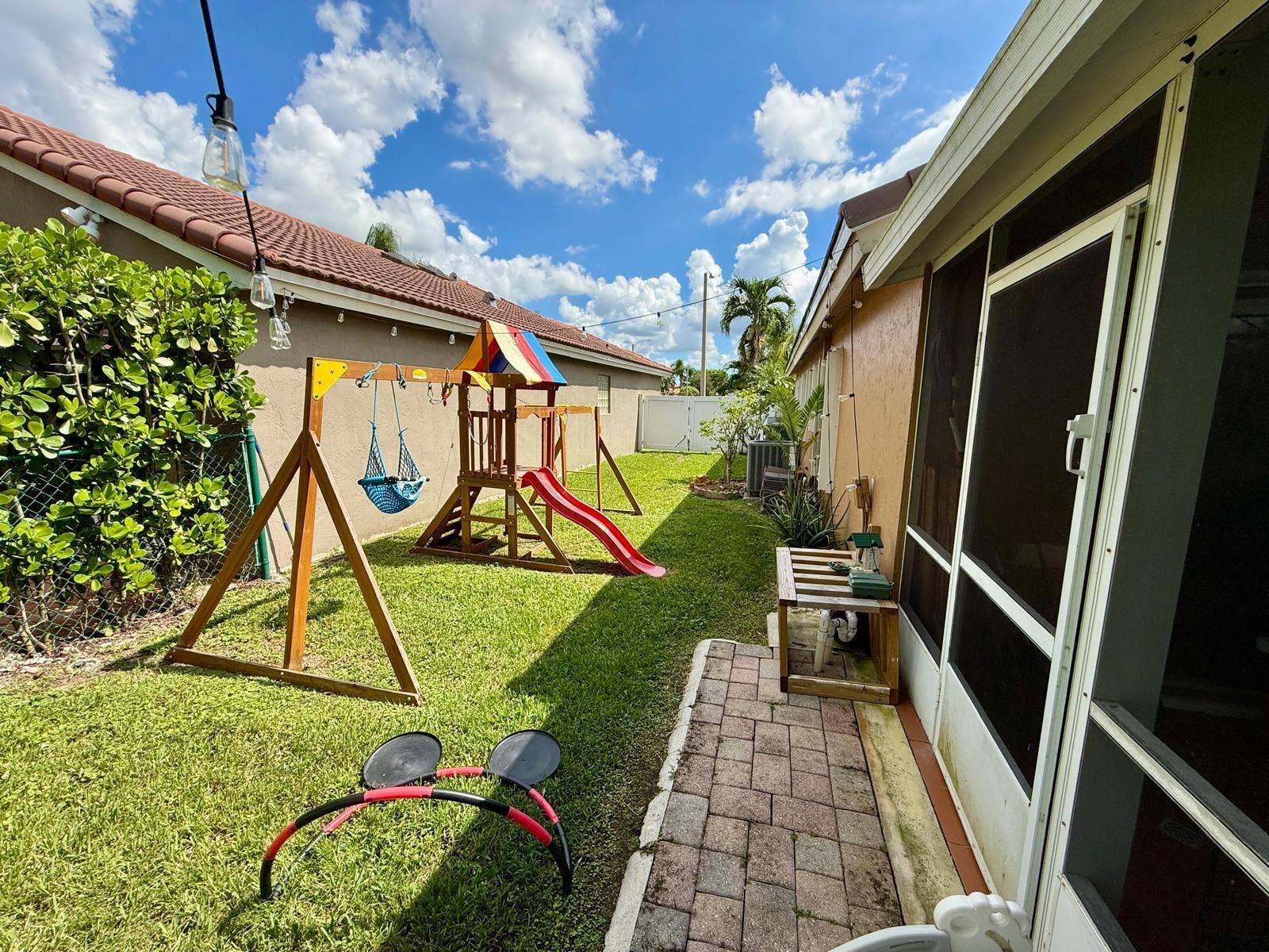870 NW 166TH Avenue, Pembroke Pines, FL 33028 WhatsApp Image 2026-10-07 at 9.30.37 AM