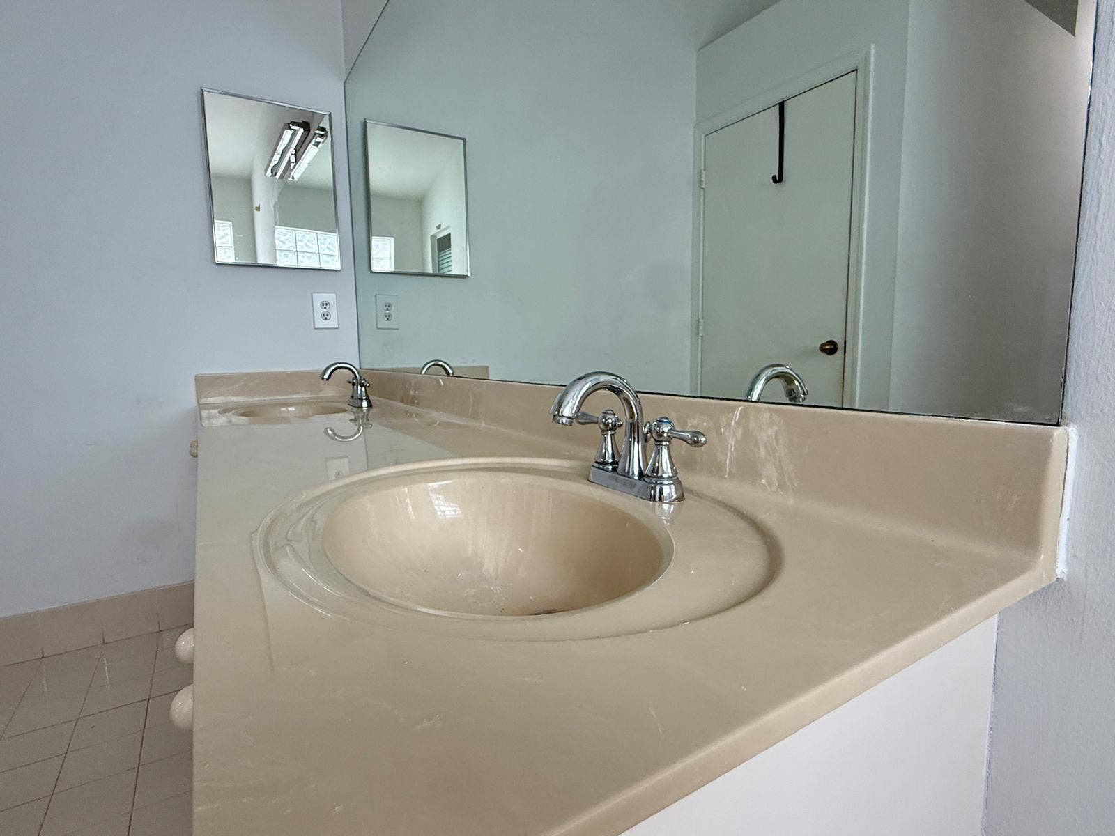 870 NW 166TH Avenue, Pembroke Pines, FL 33028 WhatsApp Image 2026-10-07 at 9.29.51 AM