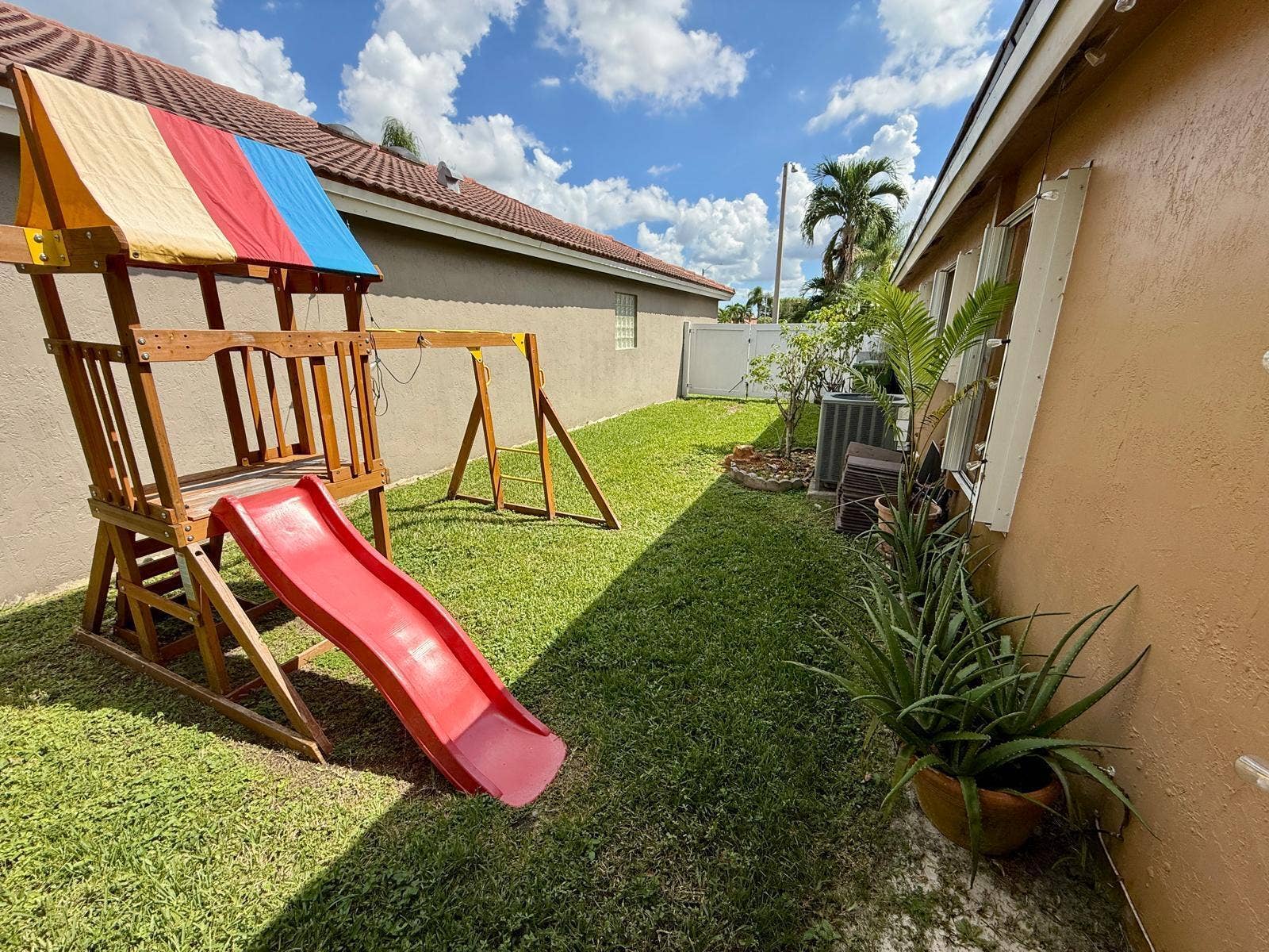 870 NW 166TH Avenue, Pembroke Pines, FL 33028 WhatsApp Image 2026-10-07 at 9.30.37 AM