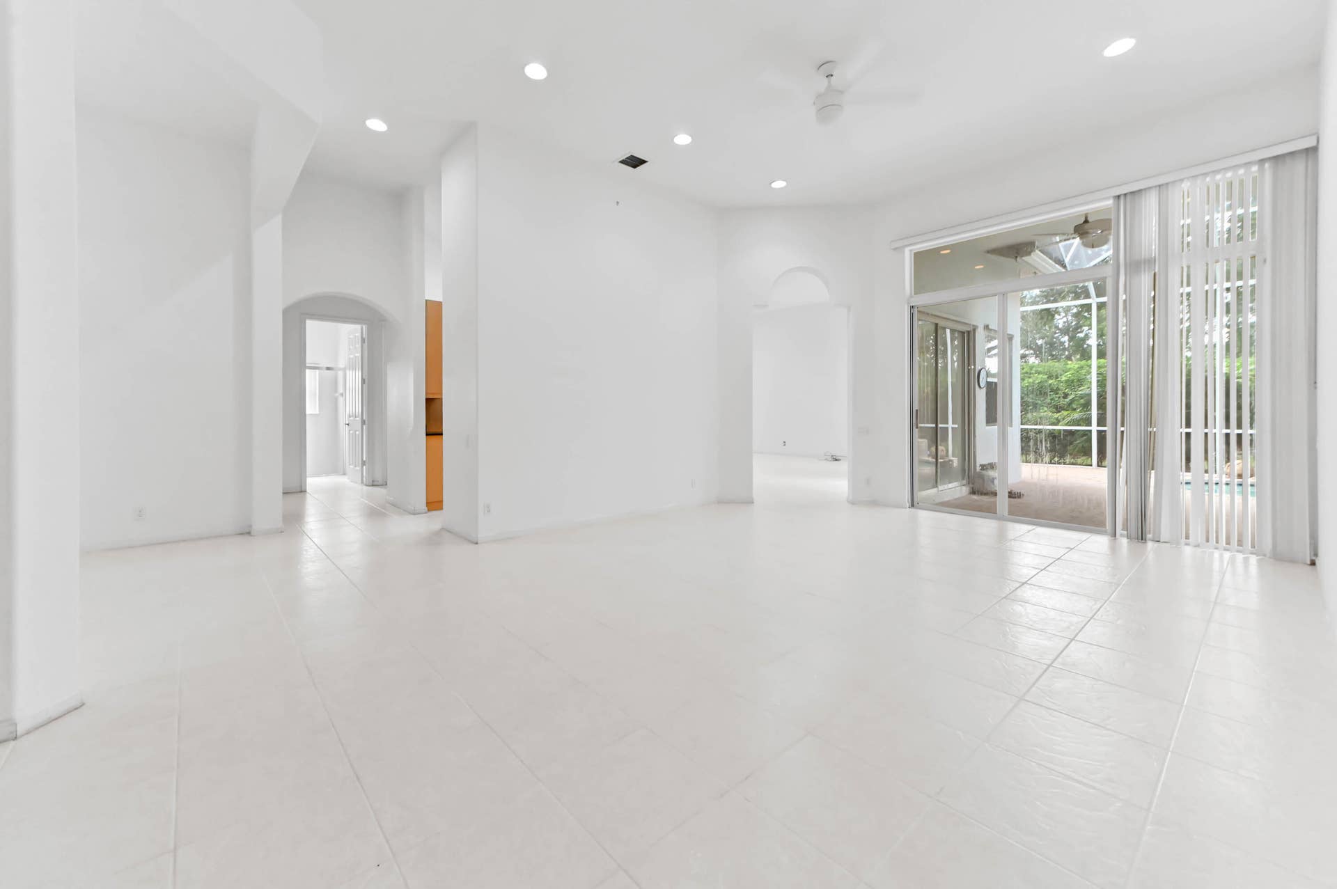 6389 Cortona Street, Lake Worth, FL 33467 06 living room 02
