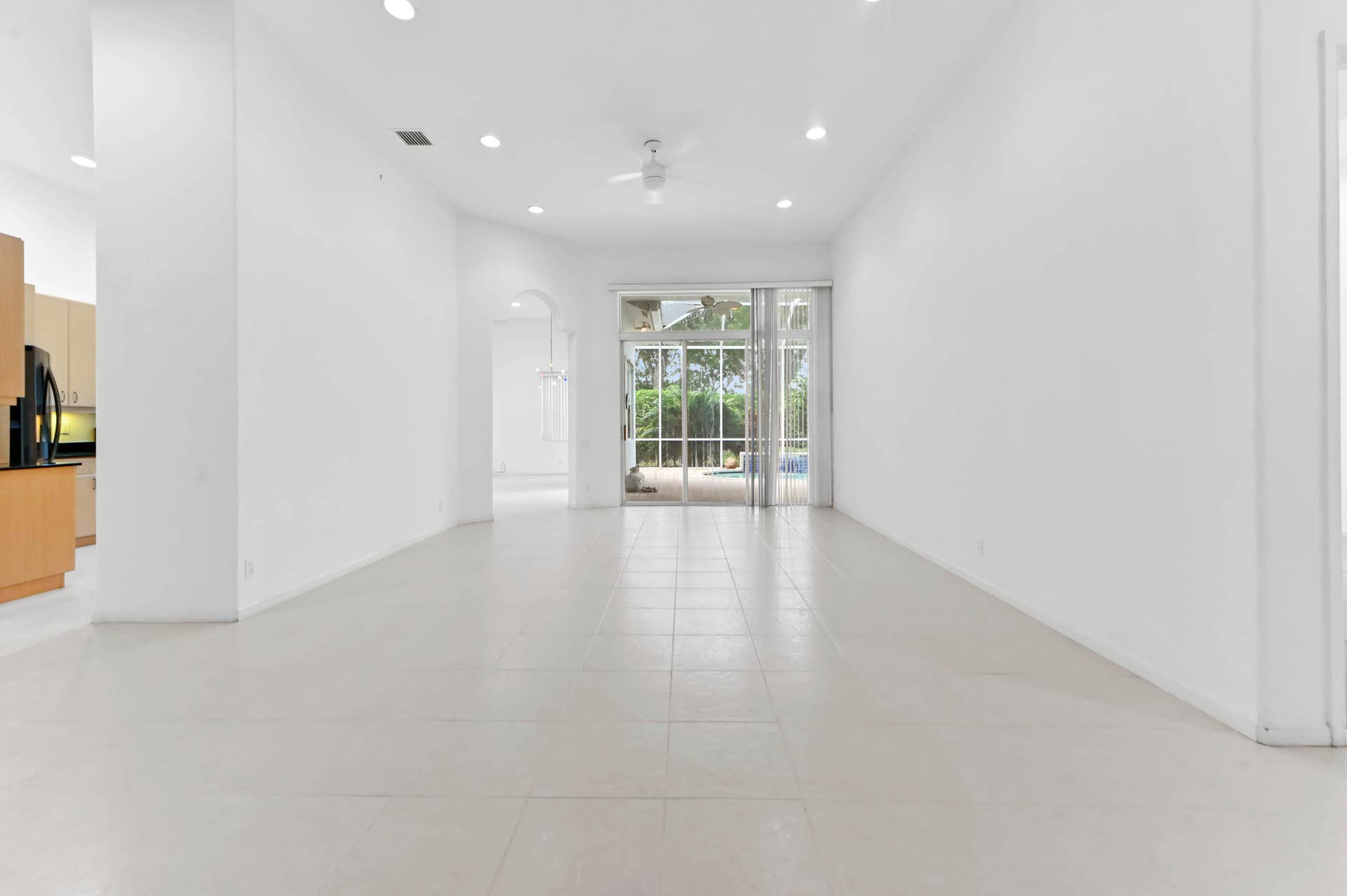 6389 Cortona Street, Lake Worth, FL 33467 05 living room 01