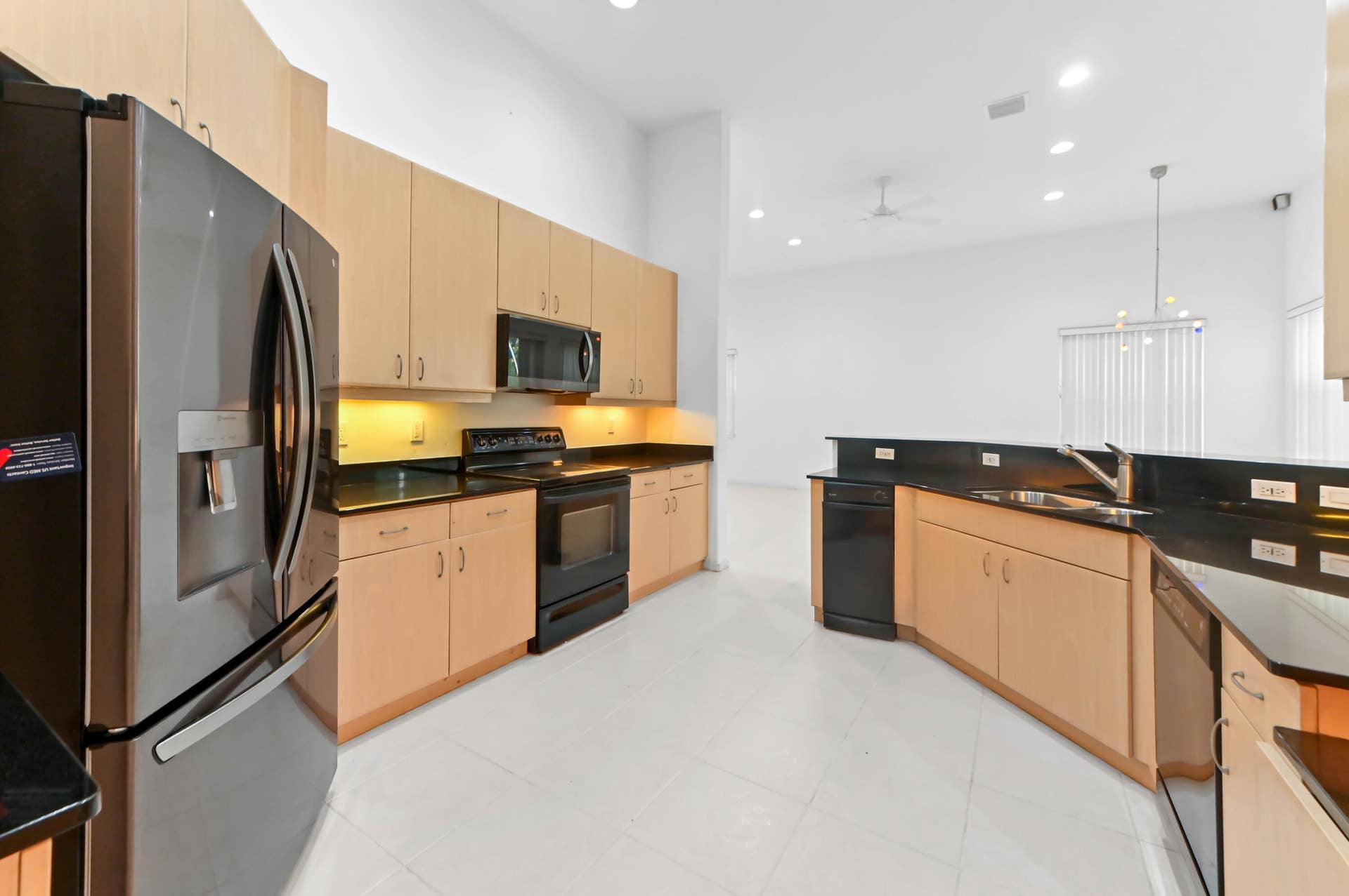 6389 Cortona Street, Lake Worth, FL 33467 17 kitchen 02