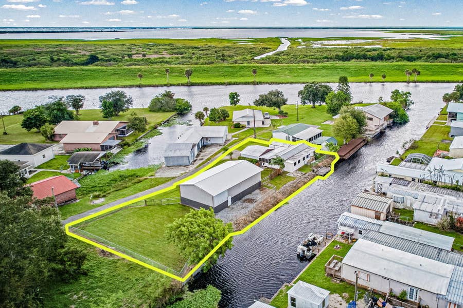 Property photo for 1058 CLARK Lane, Moore Haven, FL