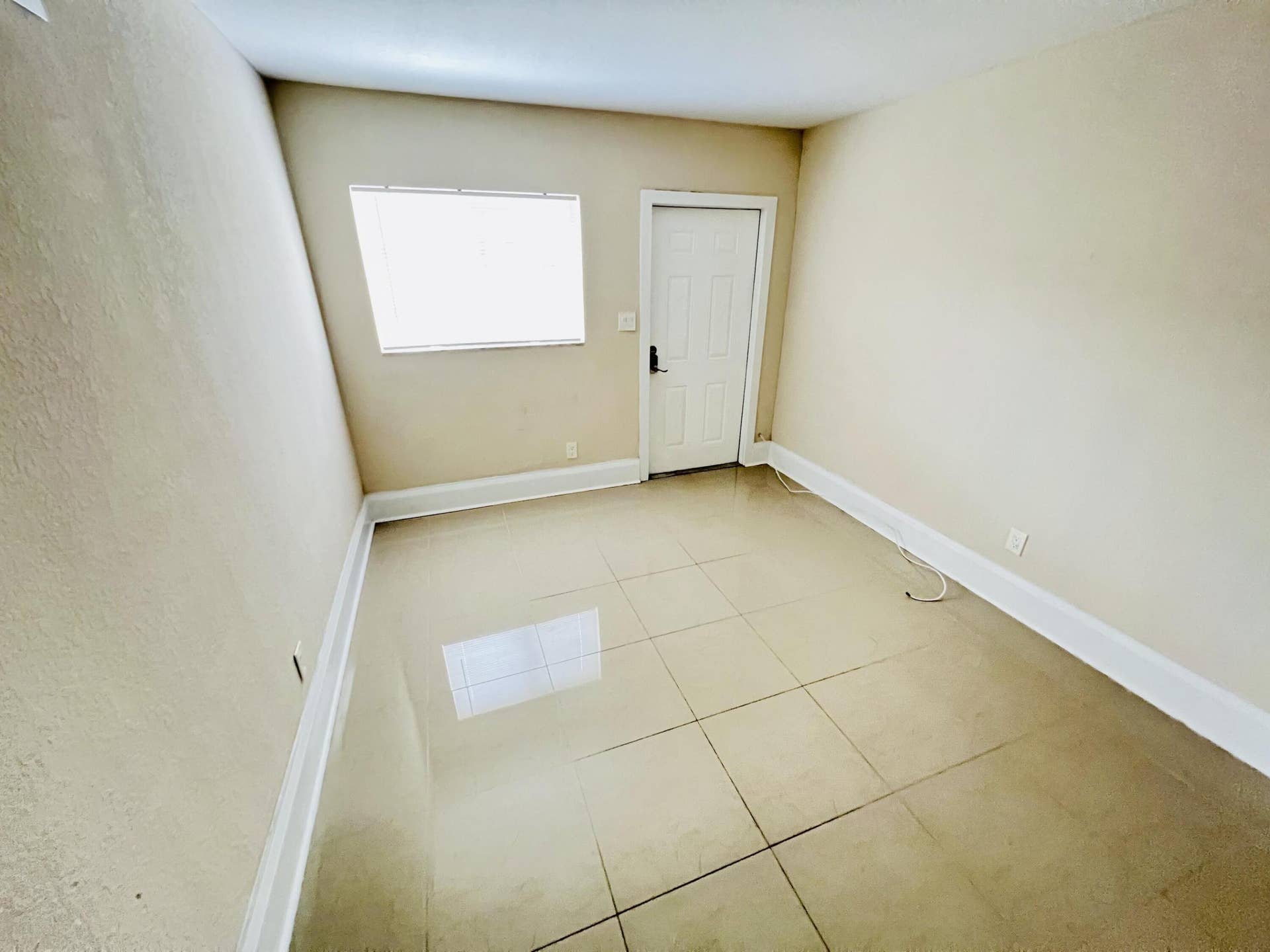 441 NW 7TH, #1, Fort Lauderdale, FL 33311 IMG_5217
