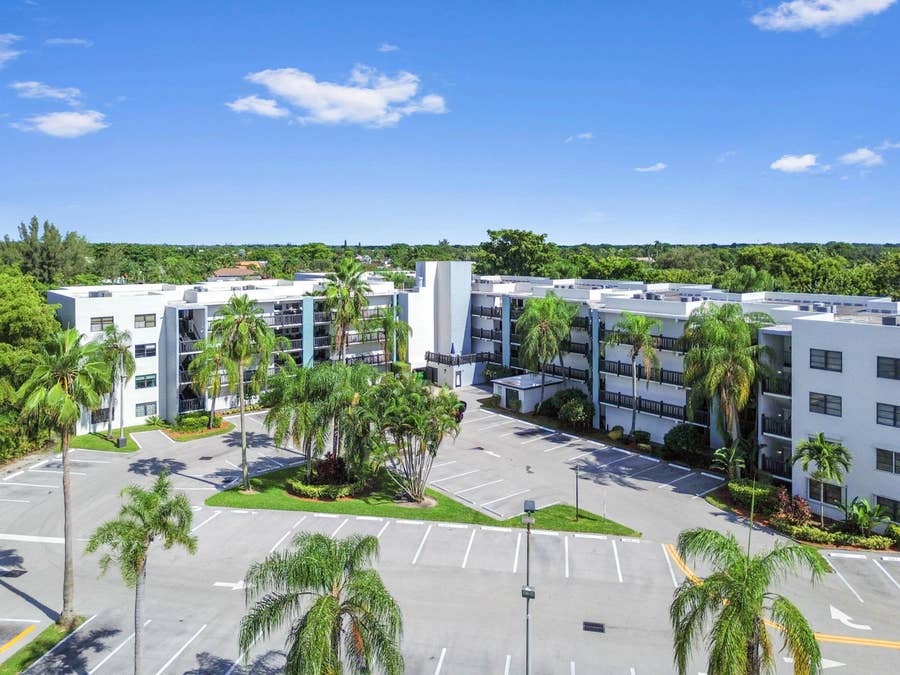 Property photo for 1021 Mockingbird Lane, #415, Plantation, FL