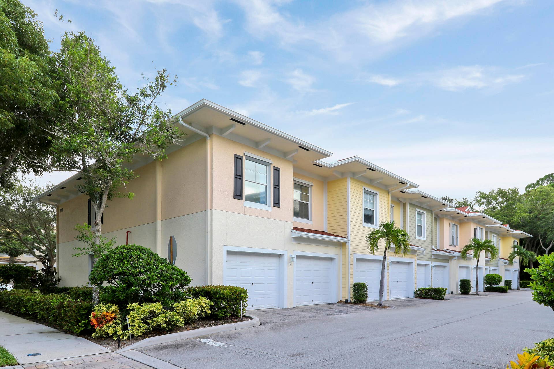776 Dakota Drive, #106, Jupiter, FL 33458 Corner Unit/Two Car Garage