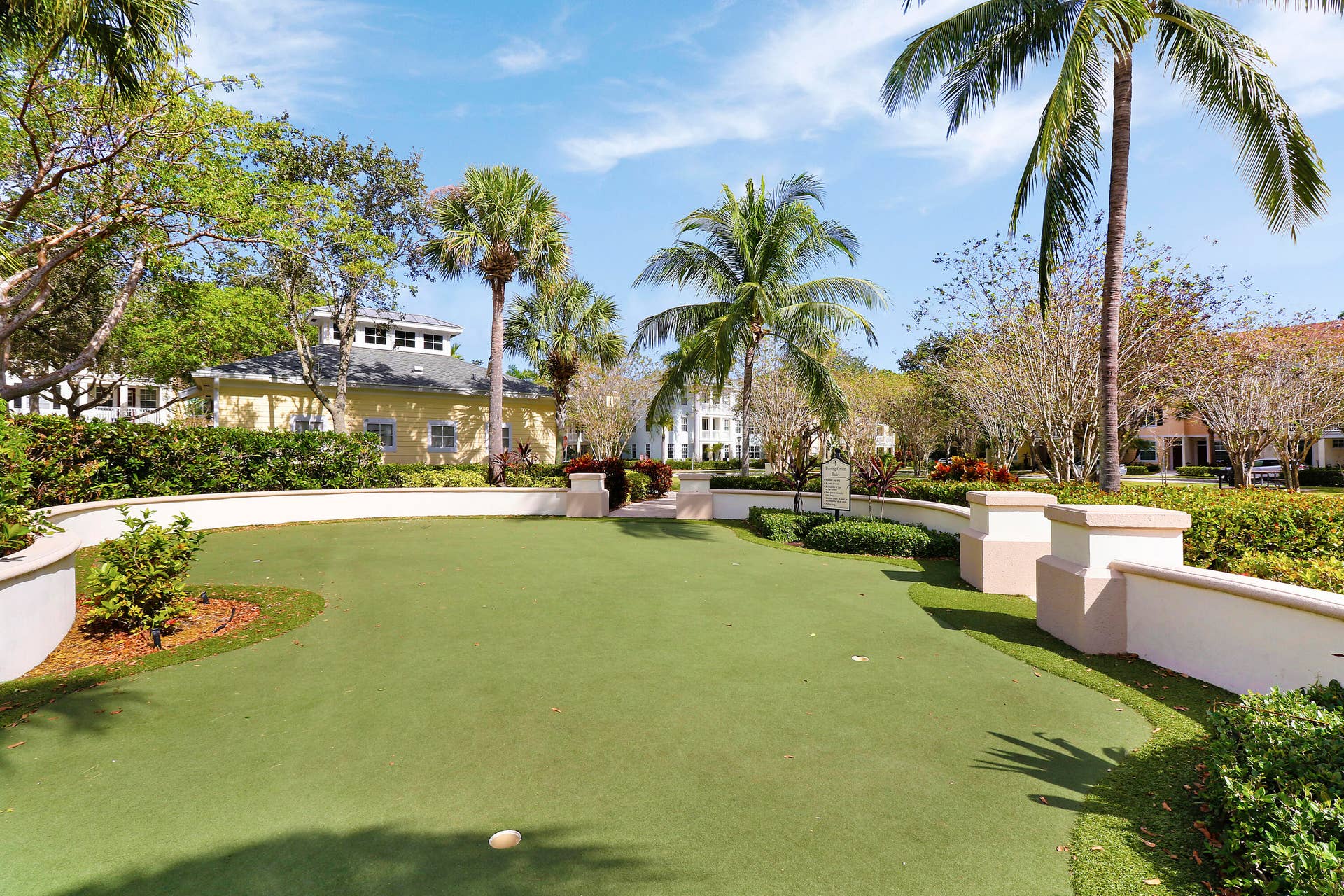 776 Dakota Drive, #106, Jupiter, FL 33458 Putting Green