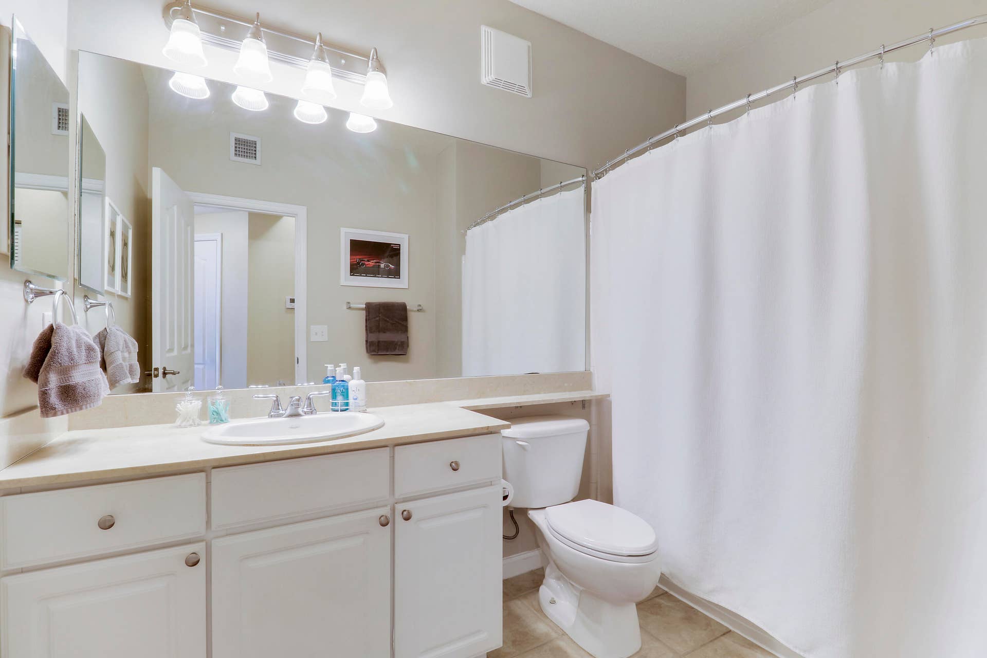 776 Dakota Drive, #106, Jupiter, FL 33458 Second Full Bathroom