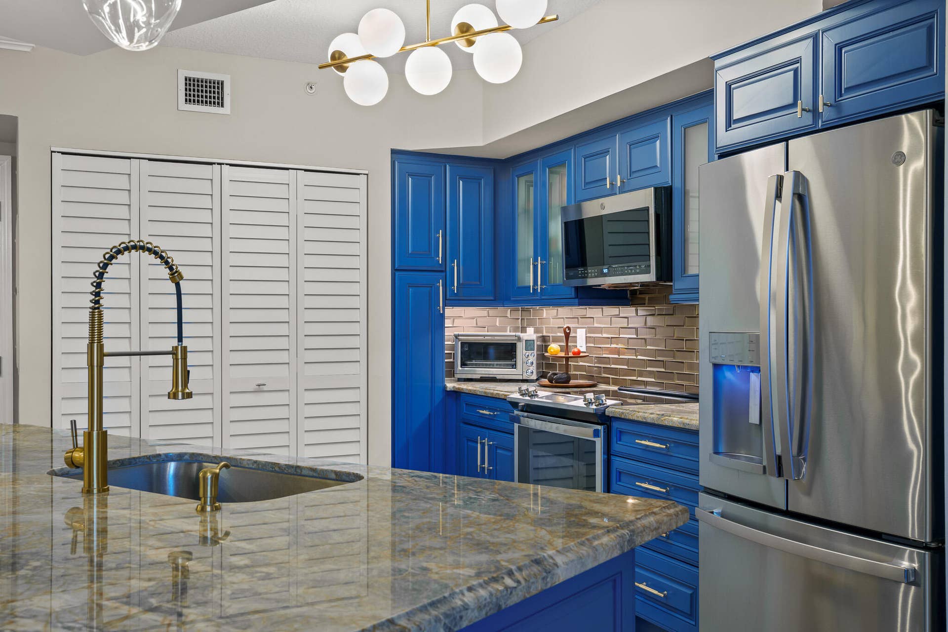 600 S DIXIE Highway, #544, West Palm Beach, West Palm Beach, FL 33401 Kitchen
