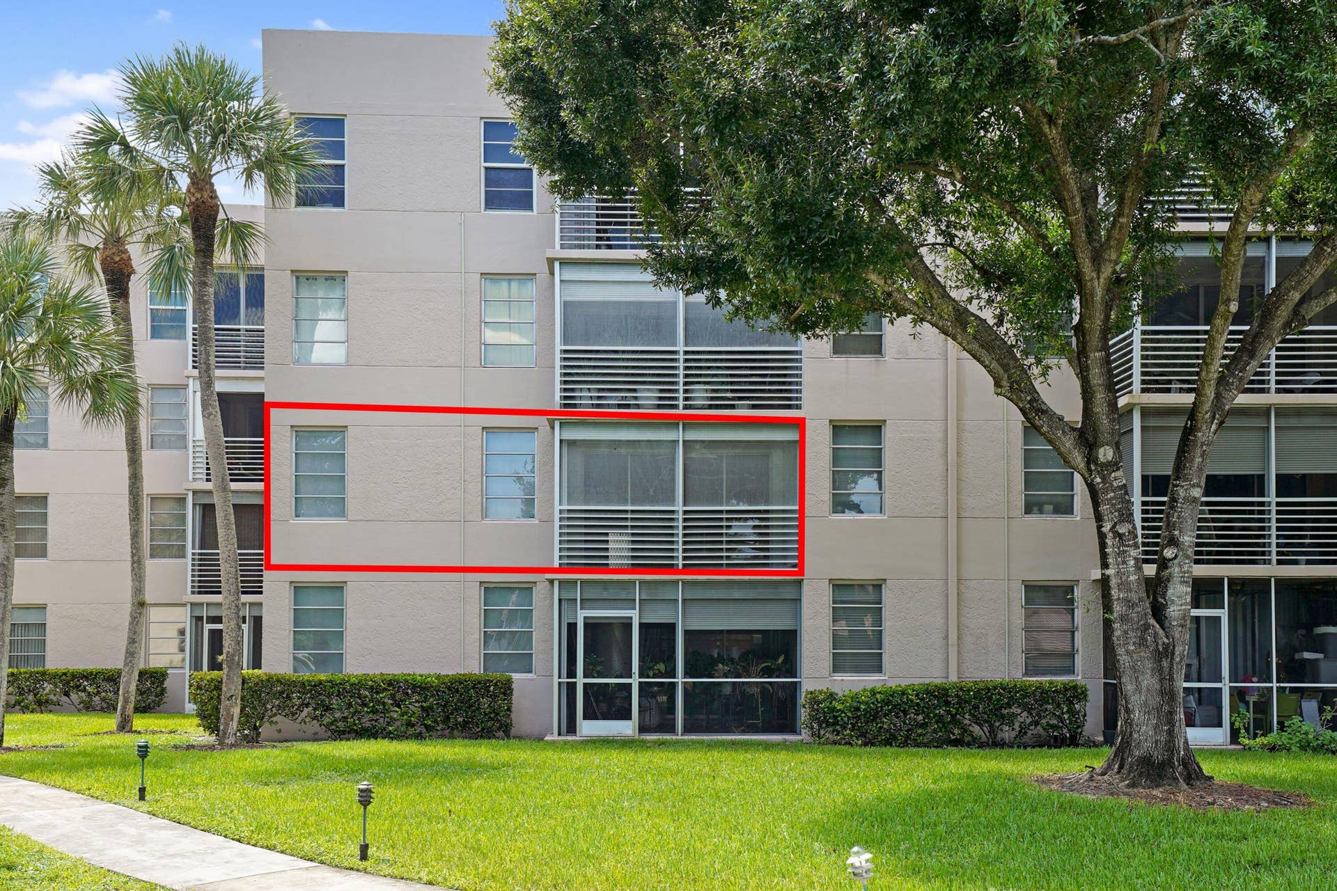 1900 SABAL PALM Drive, #205, Davie, FL 33324 *