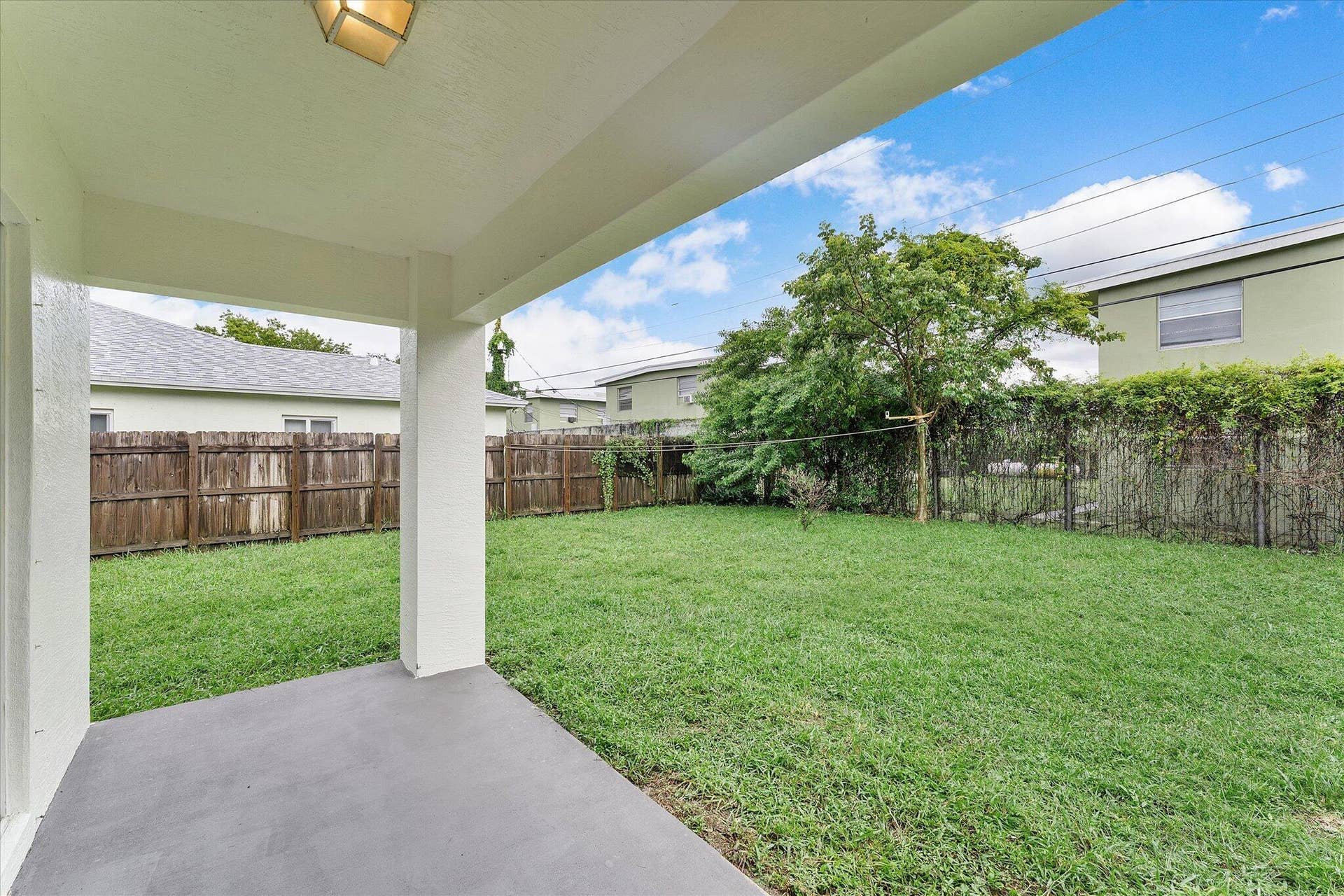 22-2212 NW 9th Ct_022