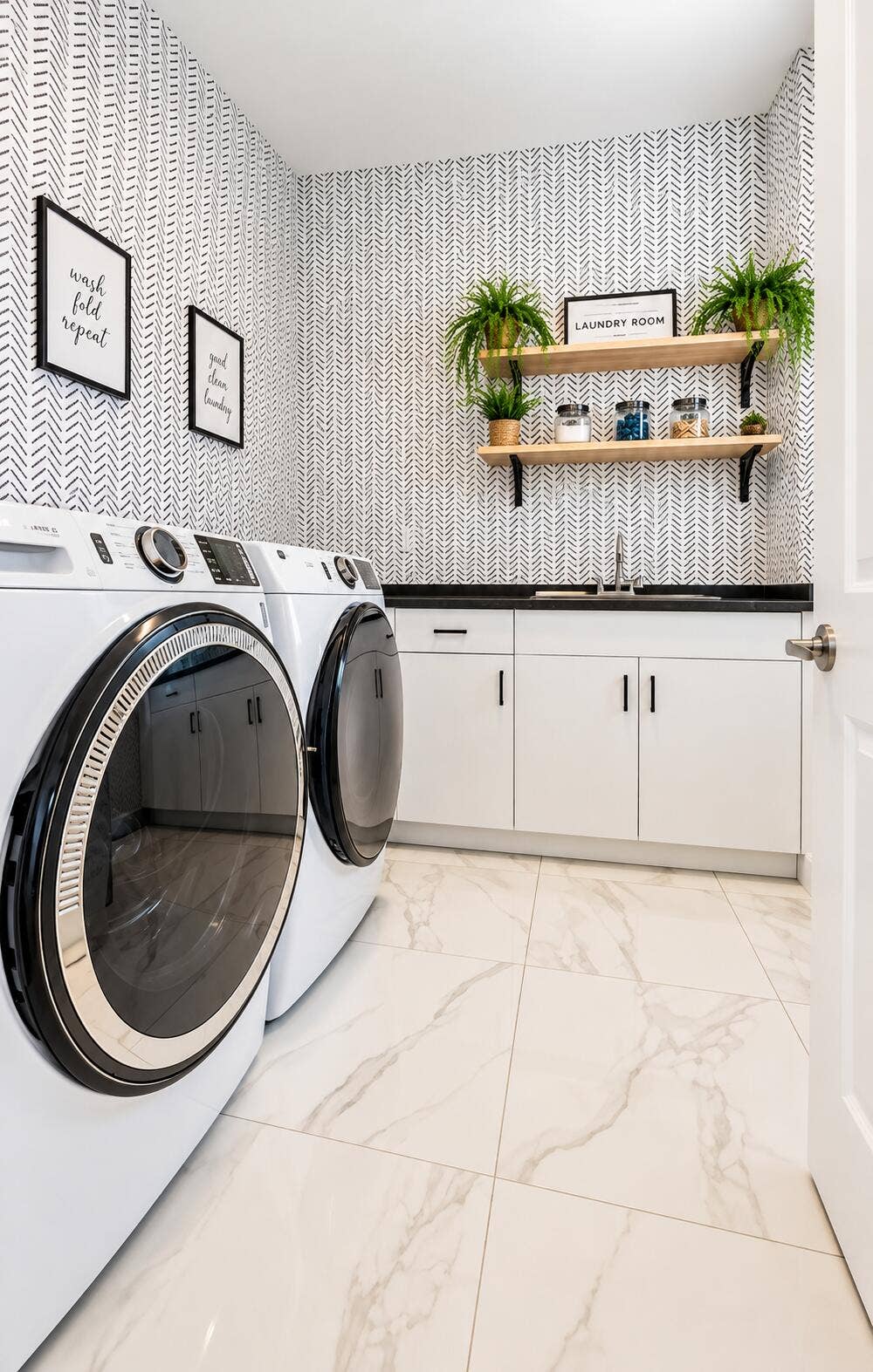 20050 Hirono Lane, Boca Raton, FL 33434 Laundry Room