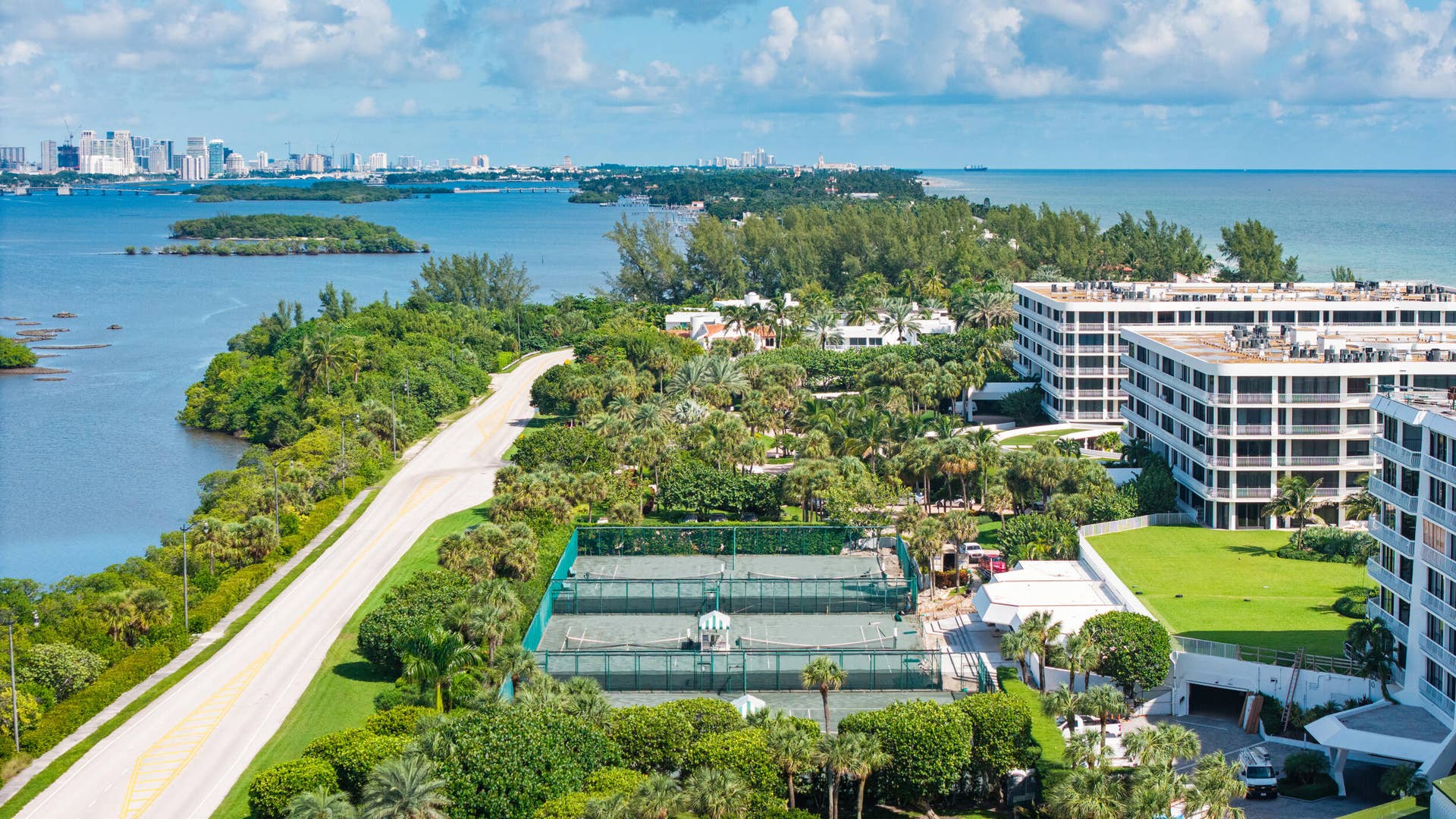 2100 S Ocean Boulevard, Palm Beach, FL 33480 41_dji_20261005231802_0964_d