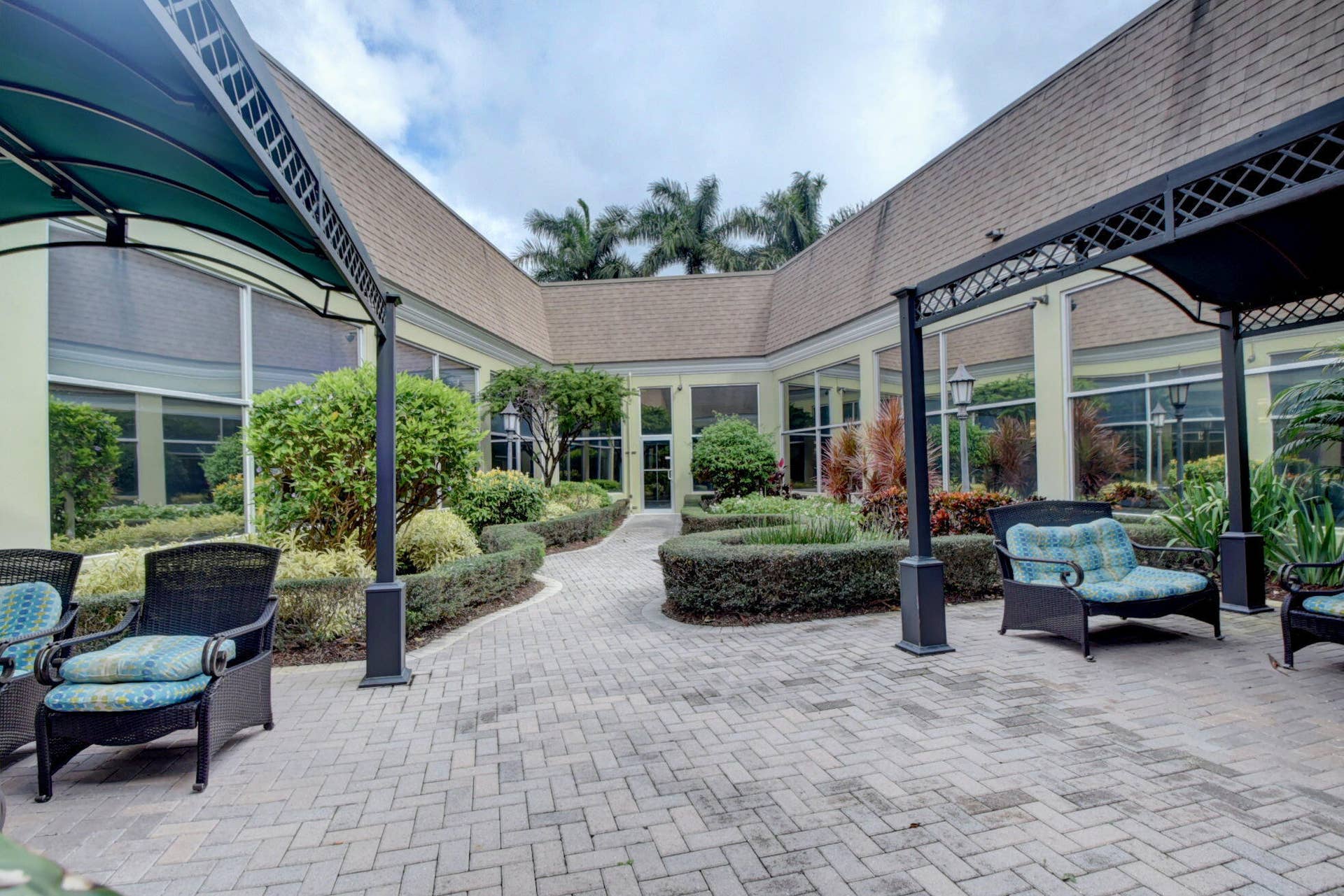 411 BURGUNDY I, Delray Beach, FL 33484 71-web-or-mls-Kings Point (35)