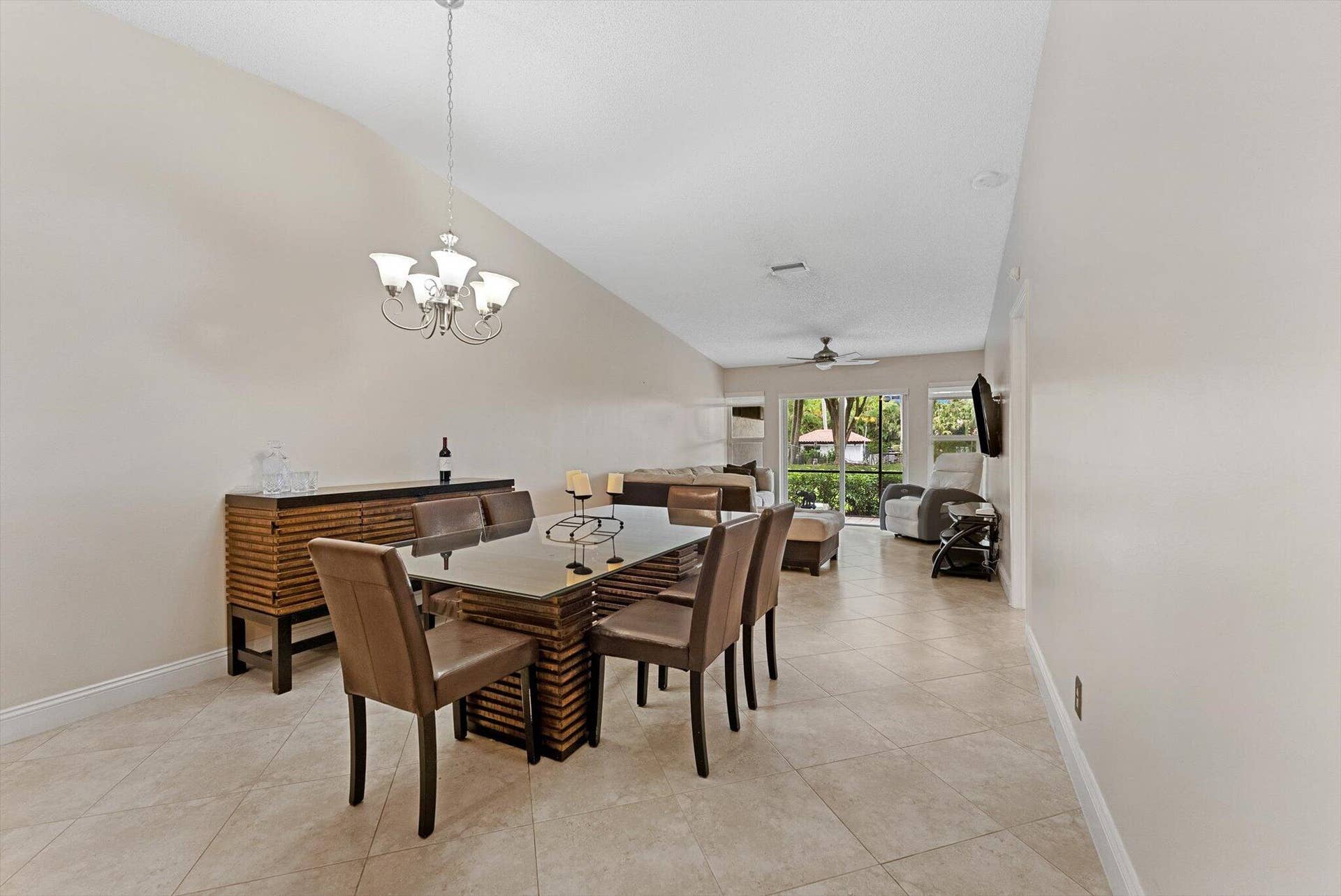 8959 Sunnywood Place, Boca Raton, FL 33496 10-10