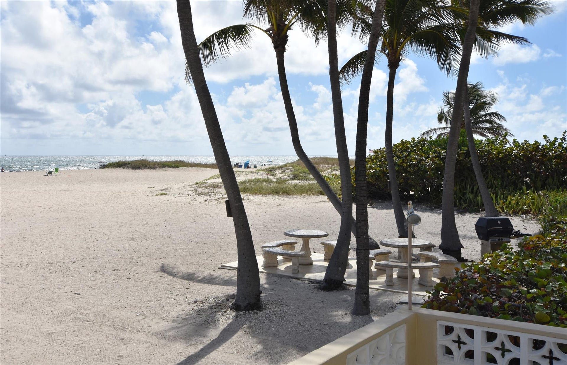 1012 N OCEAN Boulevard, #903, Pompano Beach, Pompano Beach, FL 33062 Beachside BBQ Area