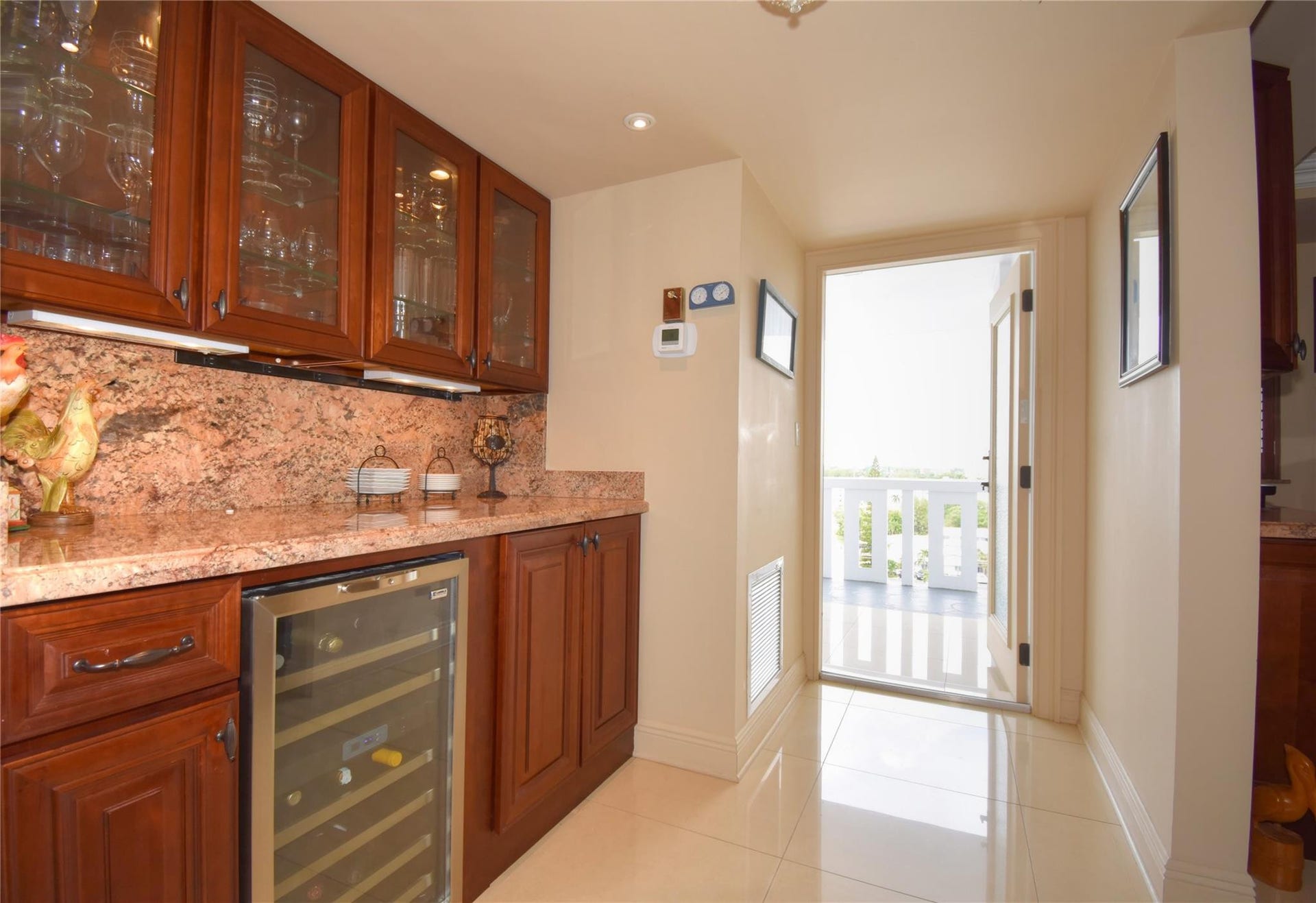 1012 N OCEAN Boulevard, #903, Pompano Beach, Pompano Beach, FL 33062 Foyer