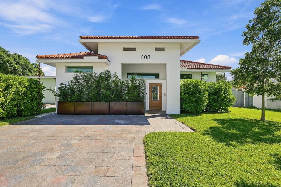 Property photo for 408 NE 23RD Avenue, Pompano Beach, FL
