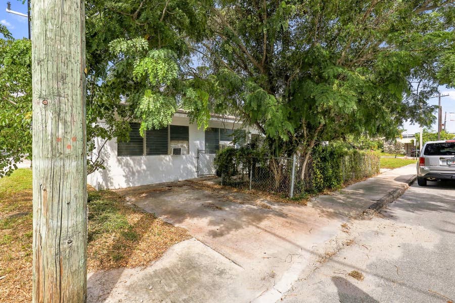 Property photo for 1208 3RD Avenue S, Lake Worth Beach, FL