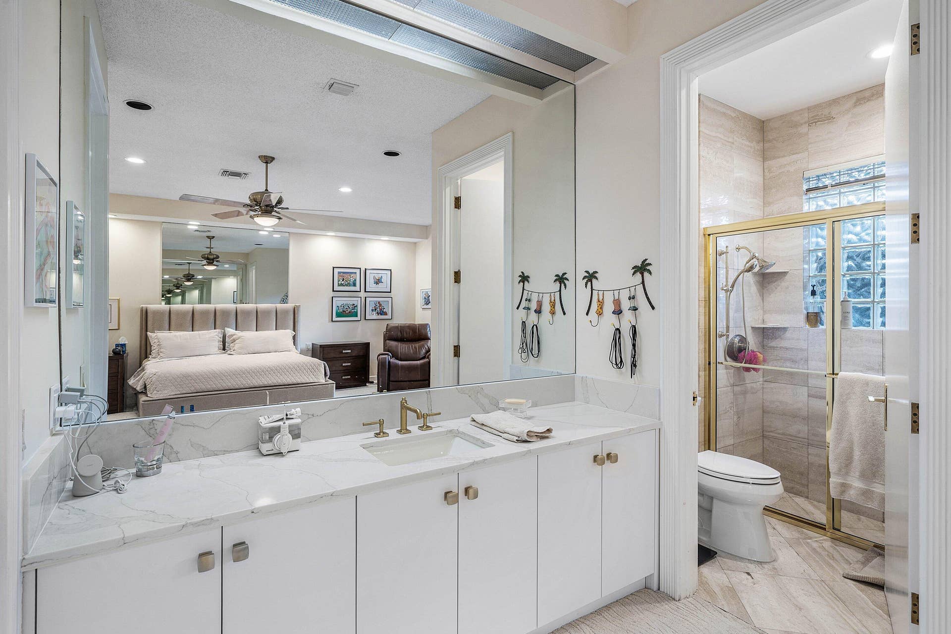 4364 KASSO Circle, Boca Raton, FL 33487 Guest bath 2