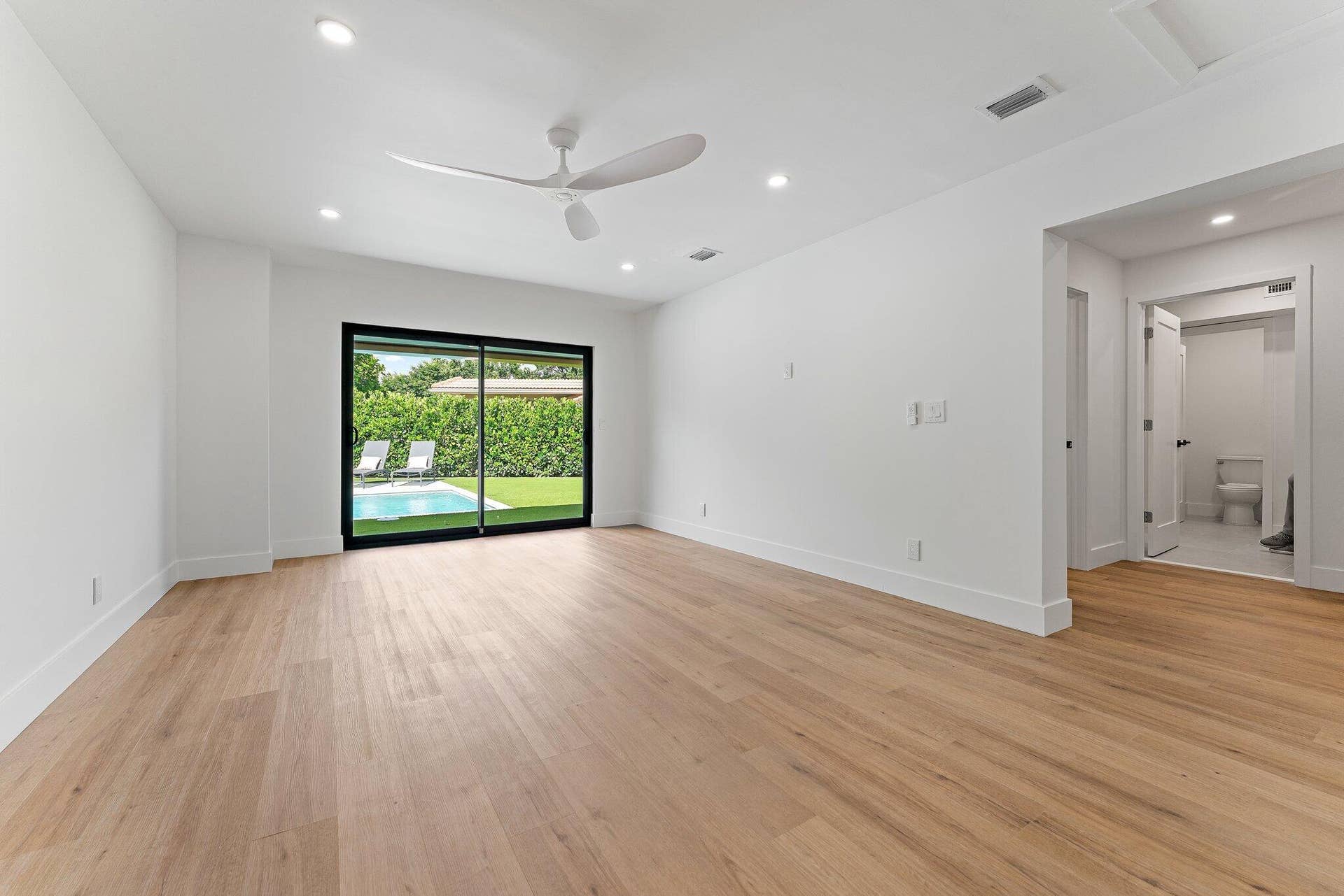 4456 HICKORY Drive, Palm Beach Gardens, FL 33418 1st FL Primary Suite