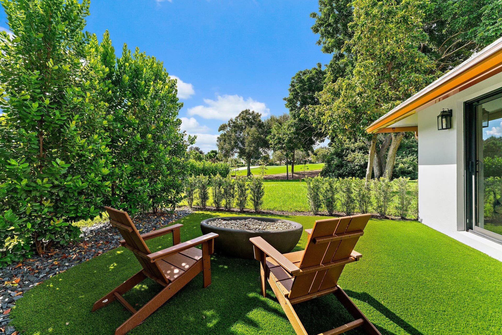 4456 HICKORY Drive, Palm Beach Gardens, FL 33418 Fire Pit