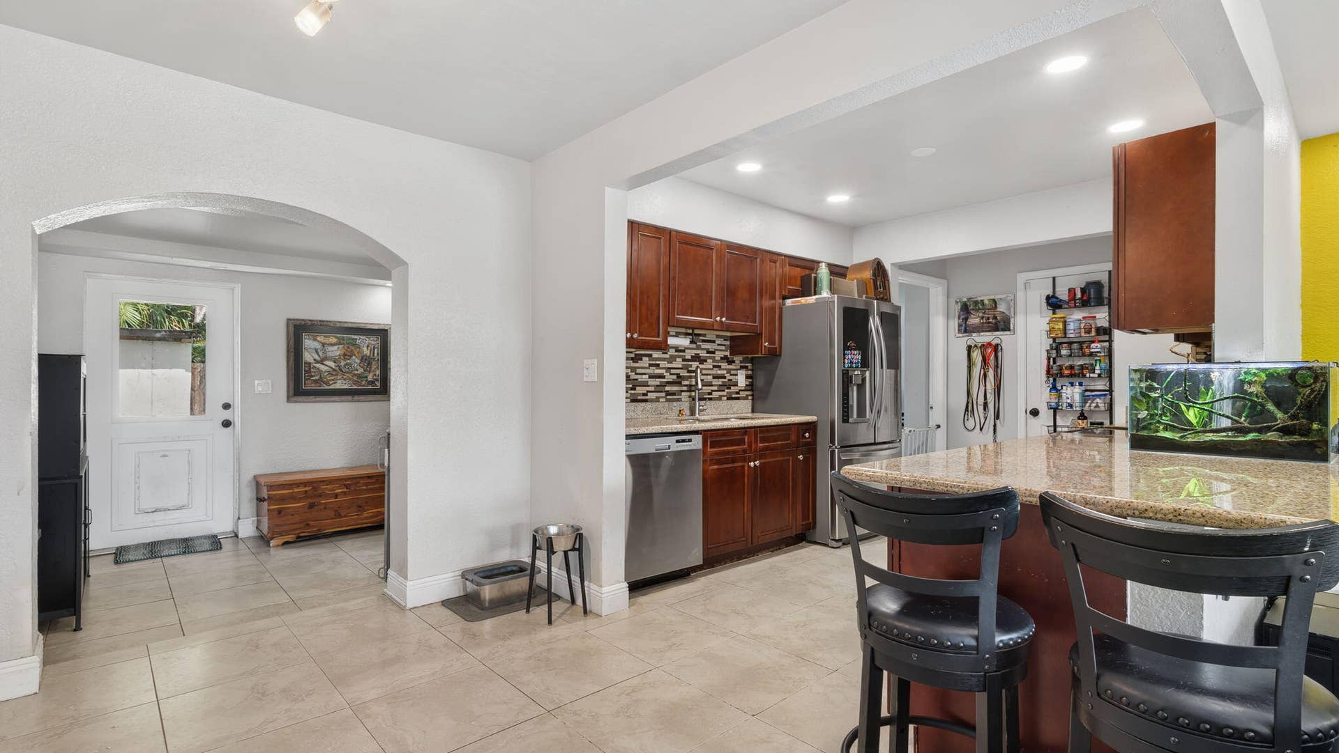 6311 LIBERTY Street, Hollywood, FL 33024 14-web-or-mls-DSC00267