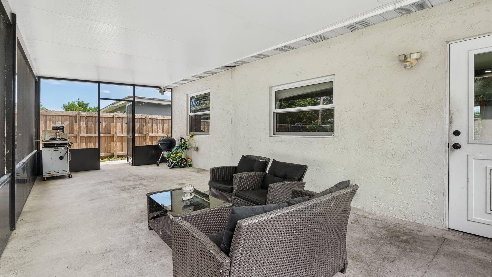 6311 LIBERTY Street, Hollywood, FL 33024 30-web-or-mls-DSC00342