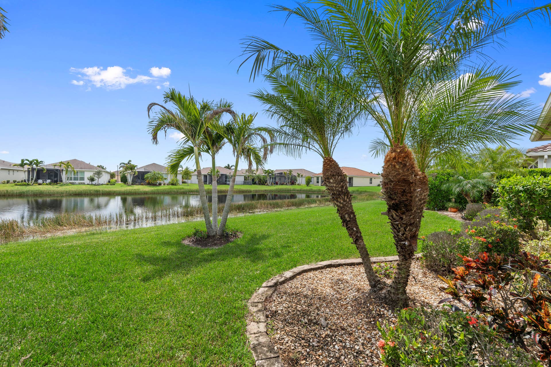 Lakefront Living
