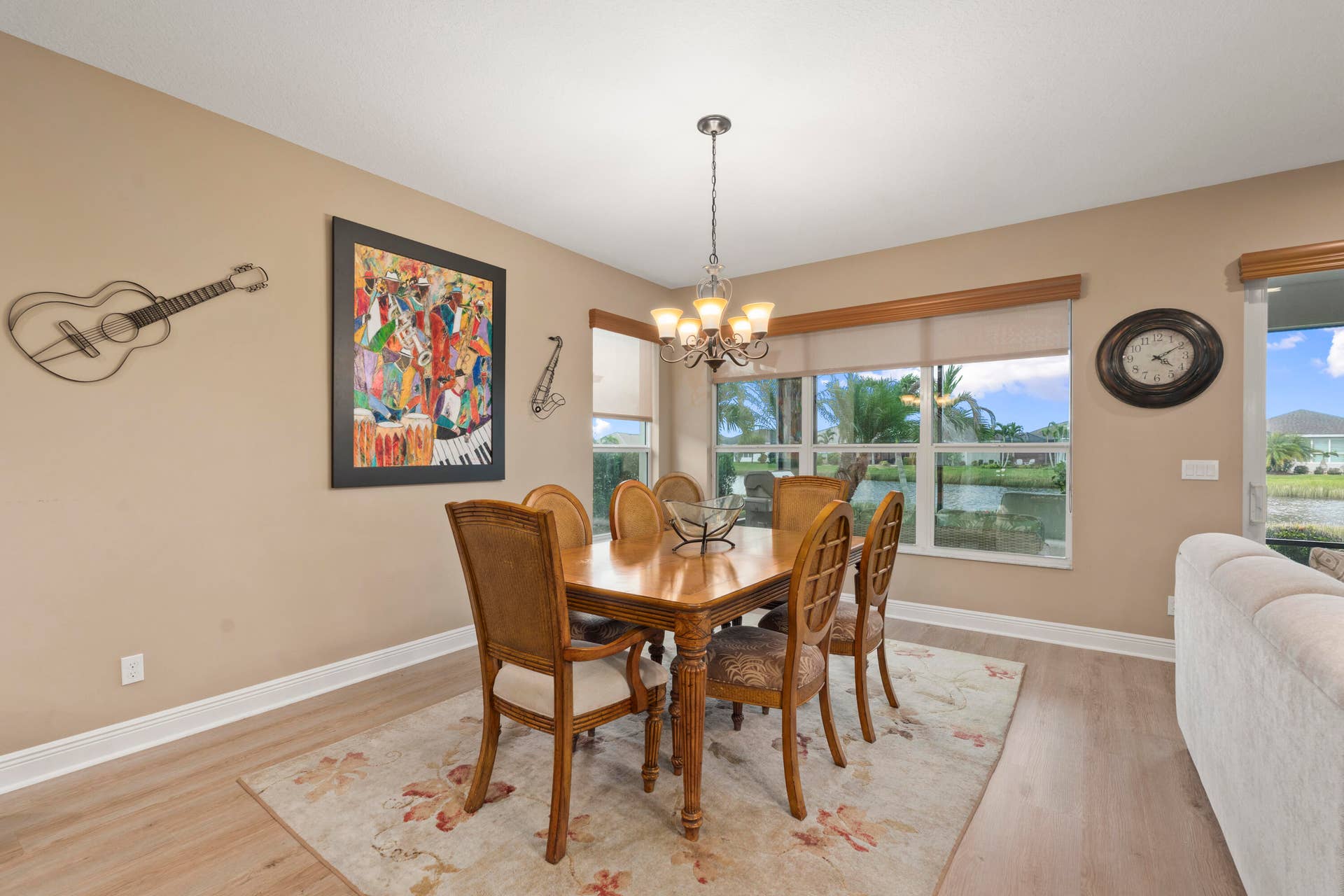 Lakefront Dining