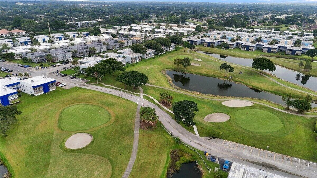06-DJI_20261008114033_0477_D
