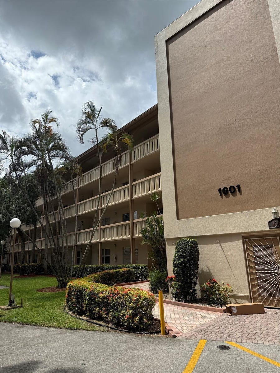 Property photo for 1601 ABACO Drive, #L4, Coconut Creek, FL