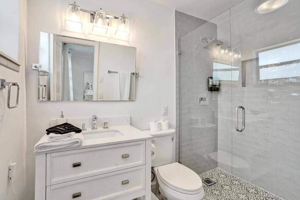 1004 NE 26TH Avenue, Pompano Beach, FL 33062 22