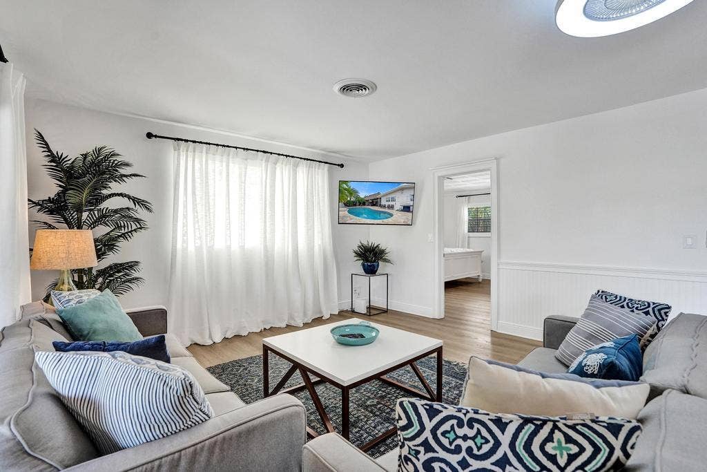 1004 NE 26TH Avenue, Pompano Beach, FL 33062 10
