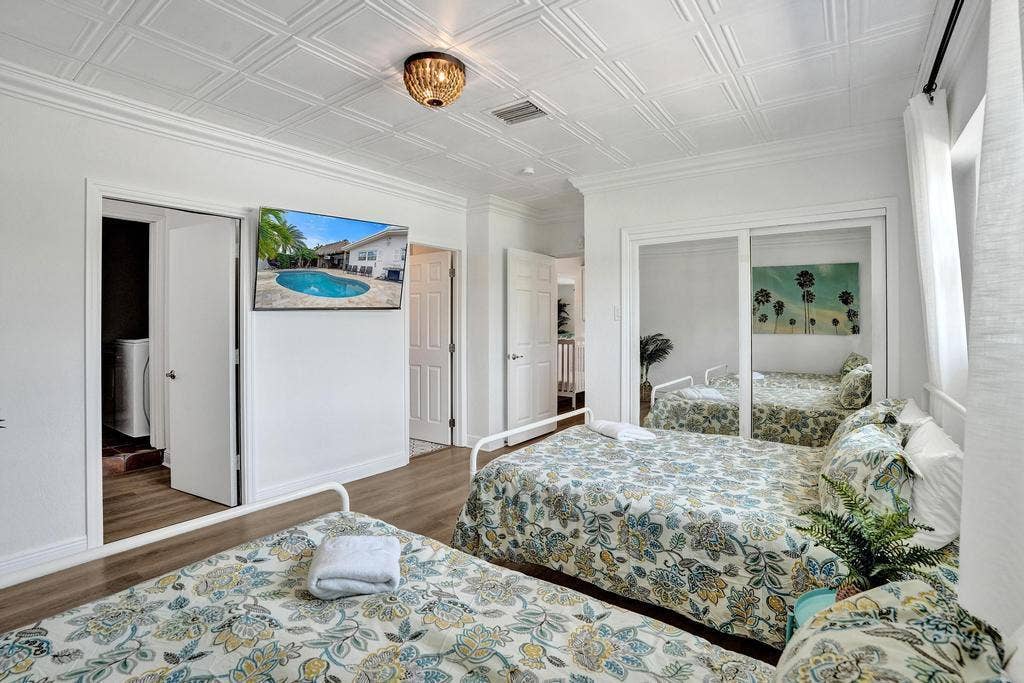 1004 NE 26TH Avenue, Pompano Beach, FL 33062 24