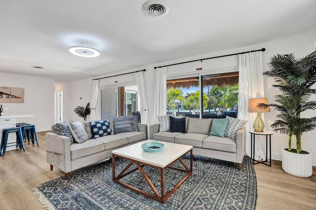 1004 NE 26TH Avenue, Pompano Beach, FL 33062 8