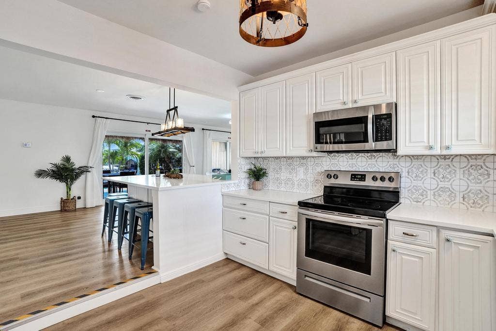 1004 NE 26TH Avenue, Pompano Beach, FL 33062 17