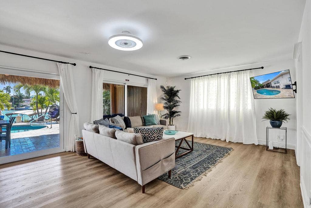 1004 NE 26TH Avenue, Pompano Beach, FL 33062 7