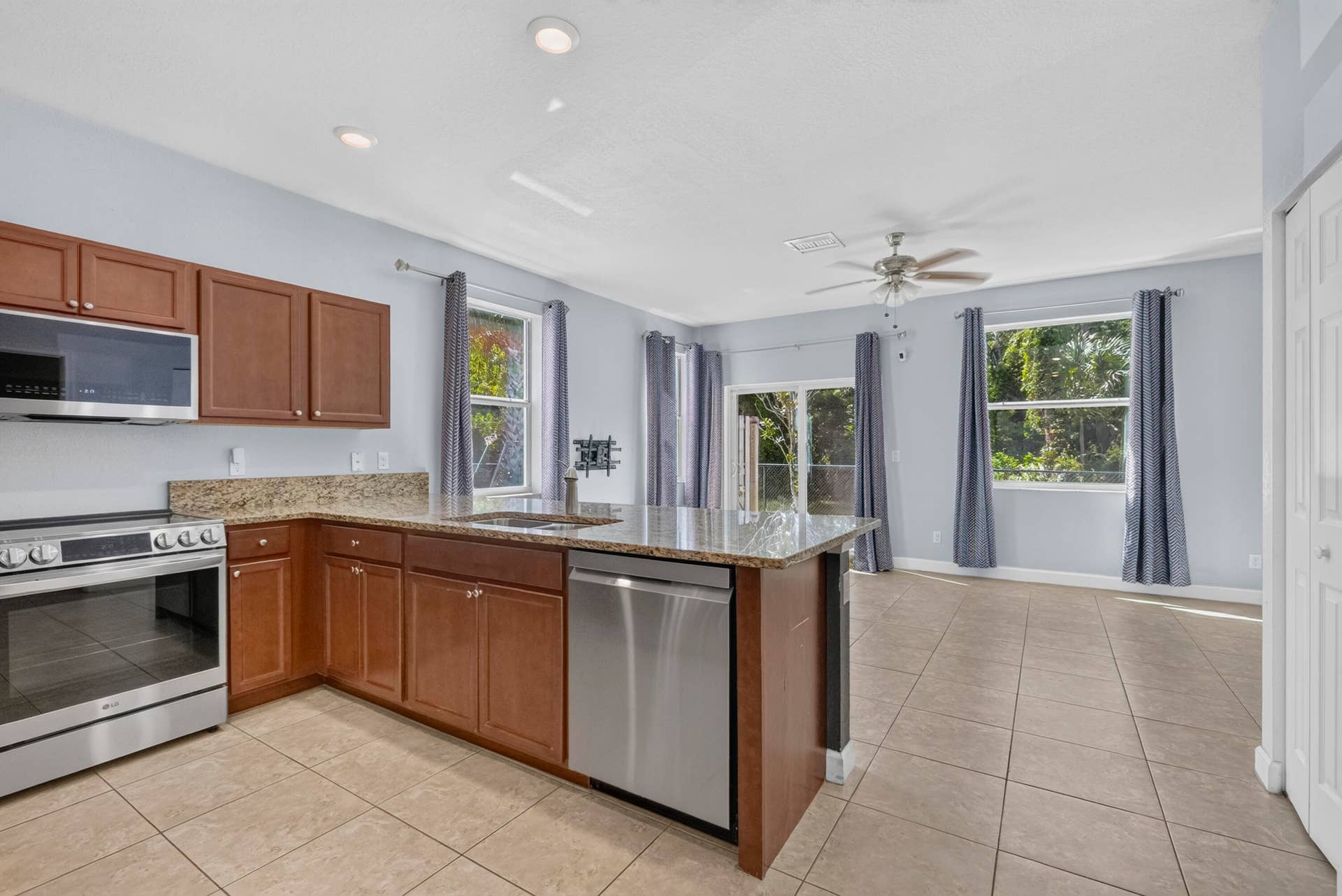 4305 Maybelle Lane, West Palm Beach, FL 33417 6-8I8A9255