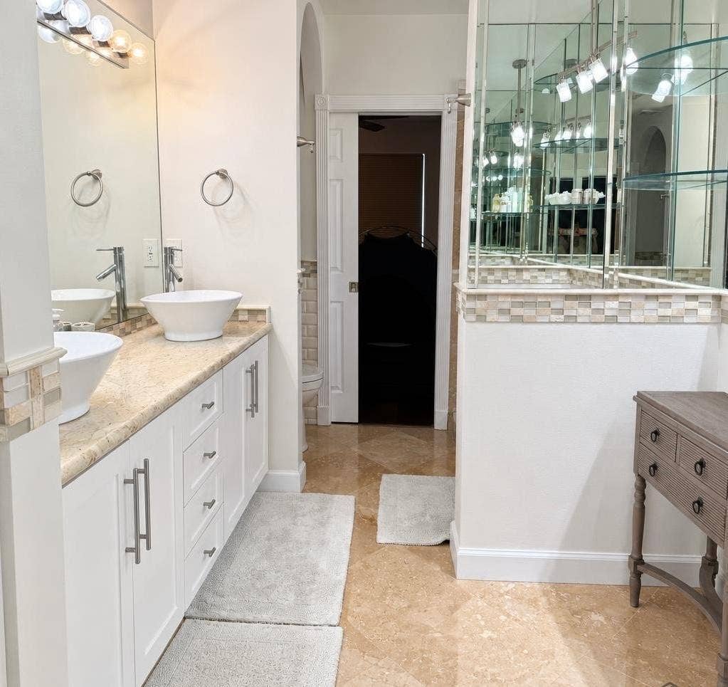 3387 NW 53rd Circle, Boca Raton, FL 33496 Bathroom 2 - Jack & Jill