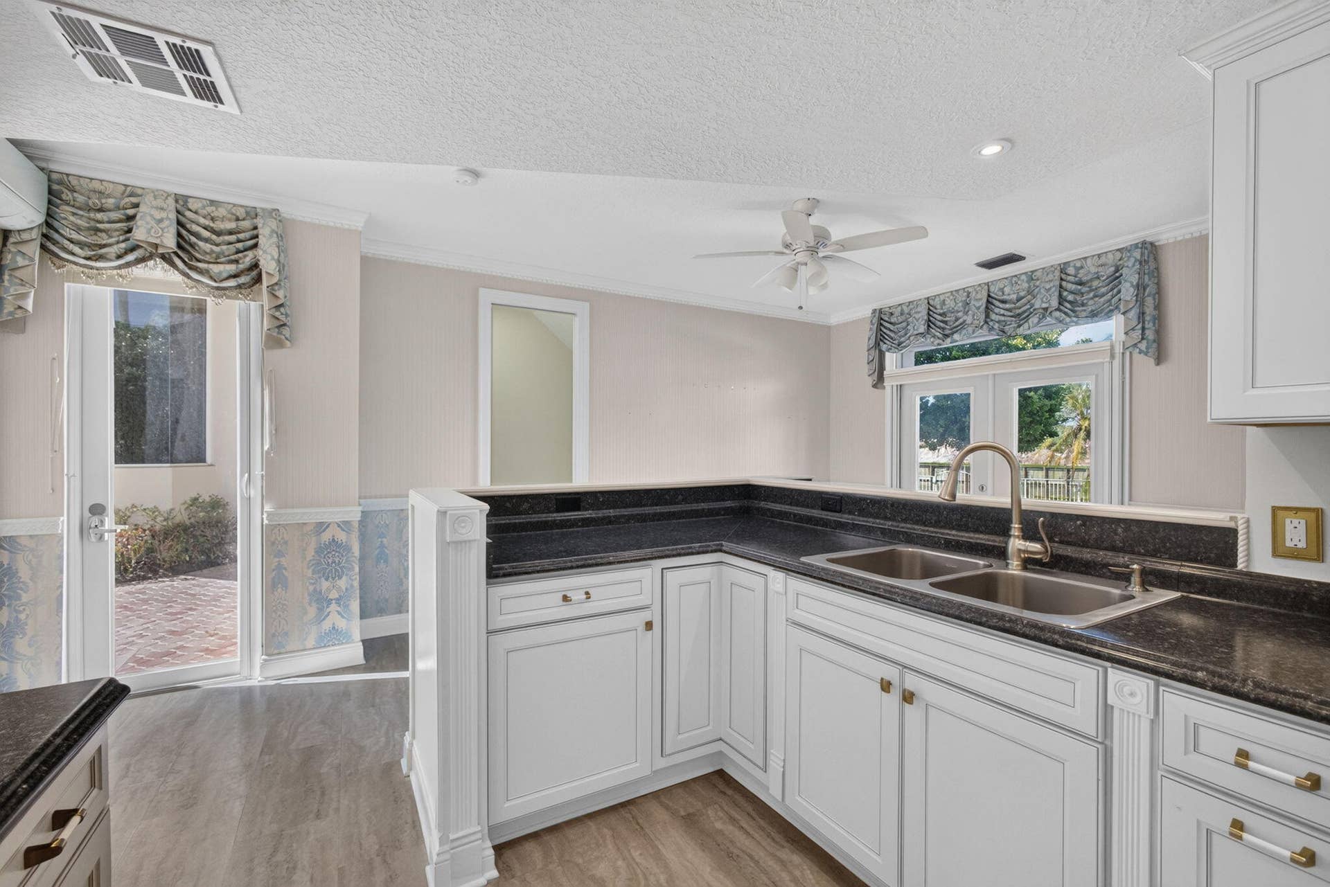 10248 Heronwood Lane, West Palm Beach, FL 33412 Guest Suite