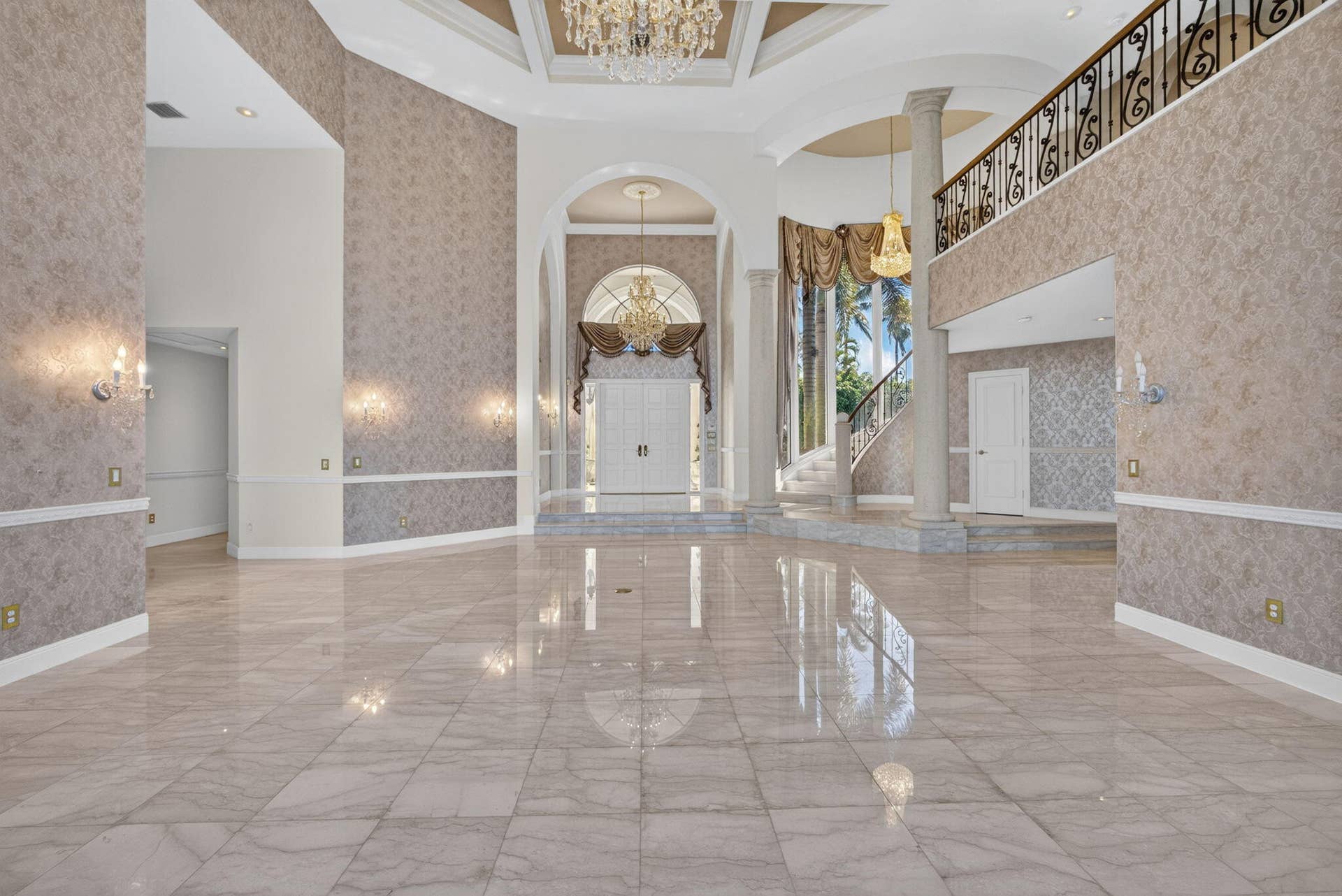 10248 Heronwood Lane, West Palm Beach, FL 33412 Living Room