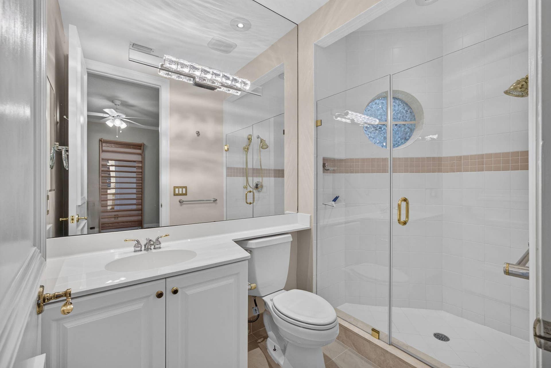 10248 Heronwood Lane, West Palm Beach, FL 33412 Guest Bathroom