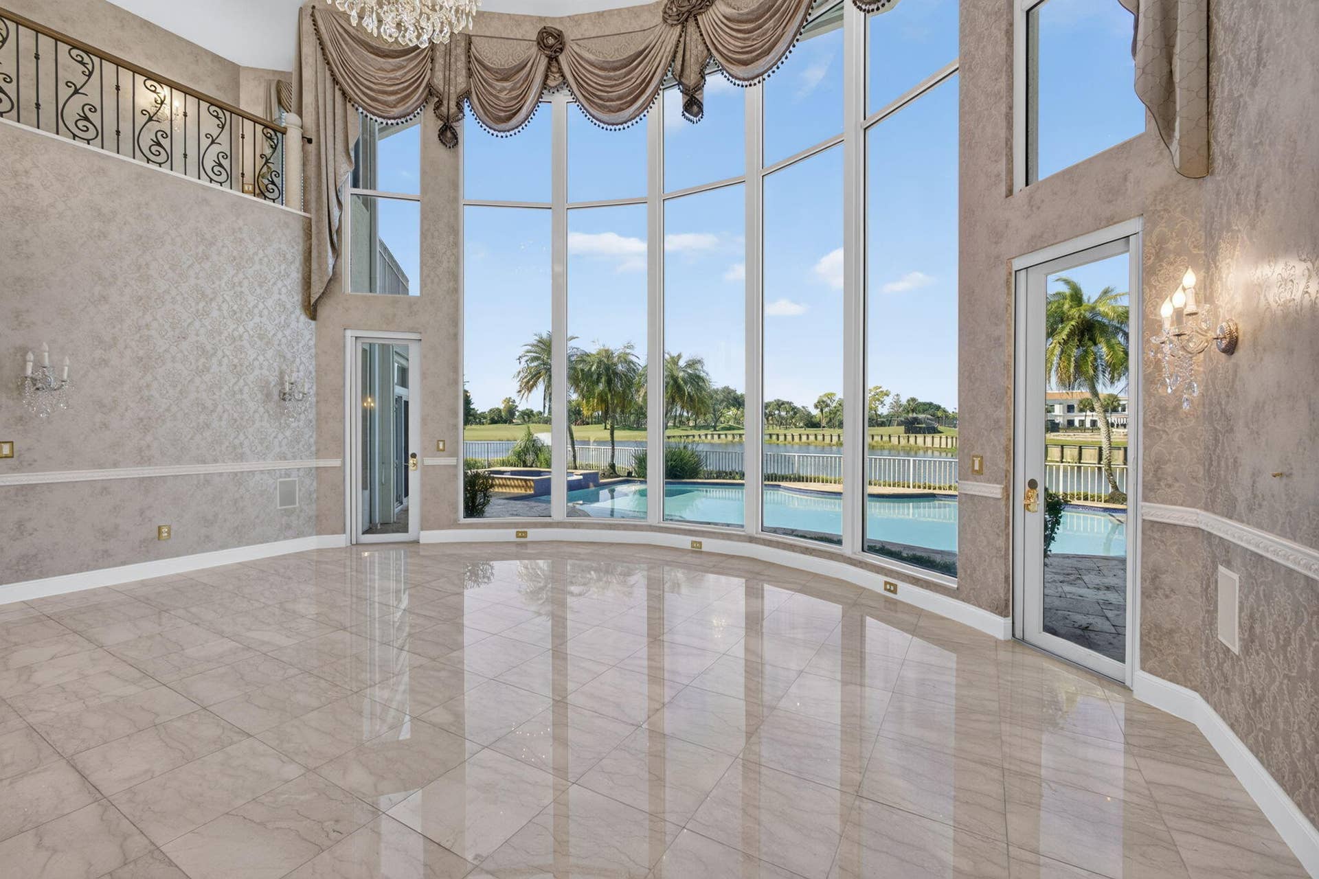 10248 Heronwood Lane, West Palm Beach, FL 33412 Living Room